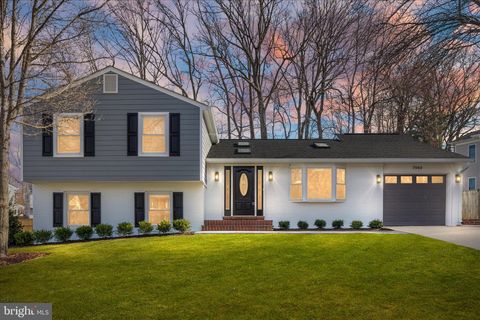 Photo of 7944 Freehollow Drive, FALLS CHURCH, VA 22042 (MLS # VAFX2295802)