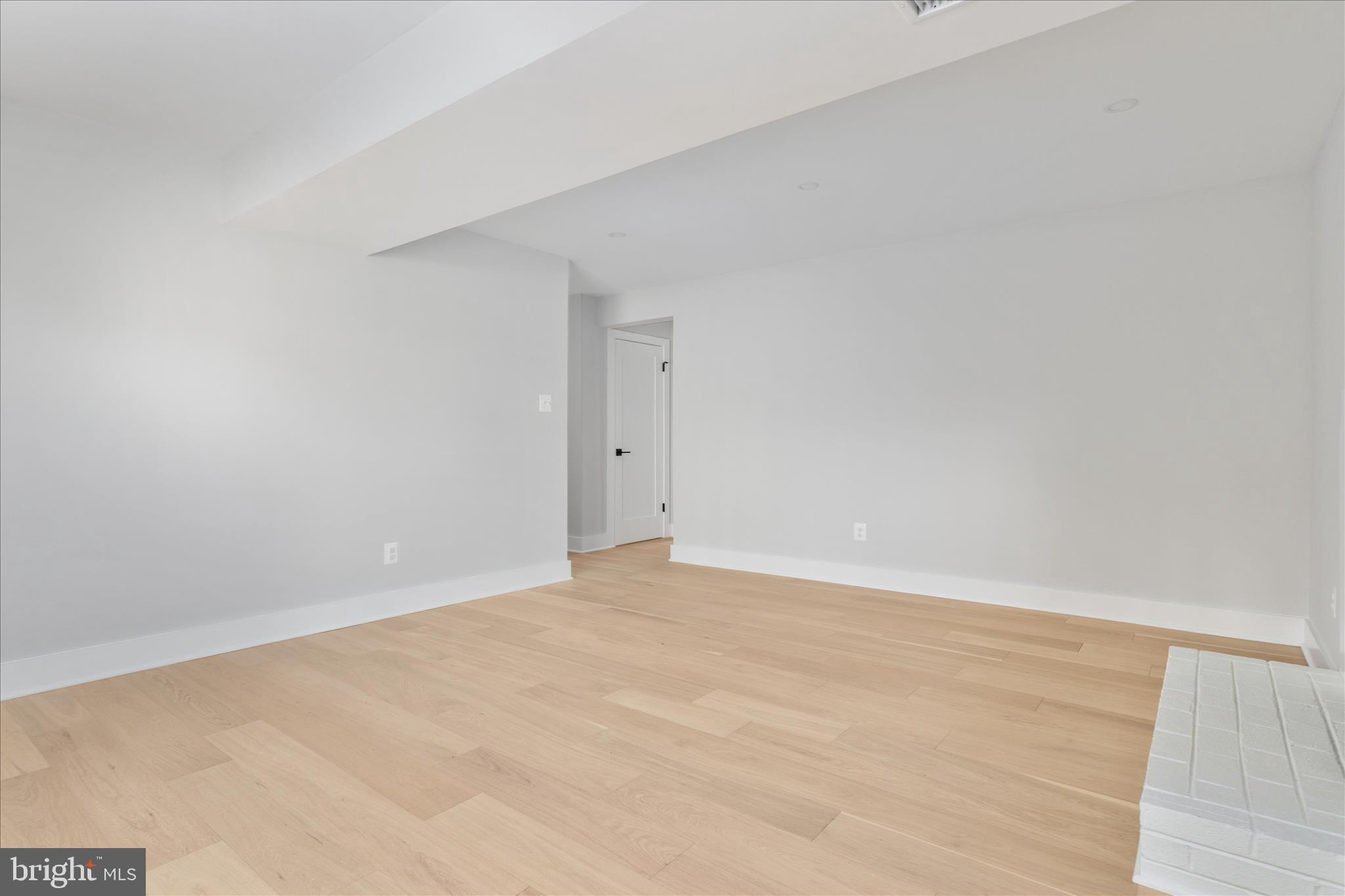 HOLMES RUN WOODS WEST - Residential