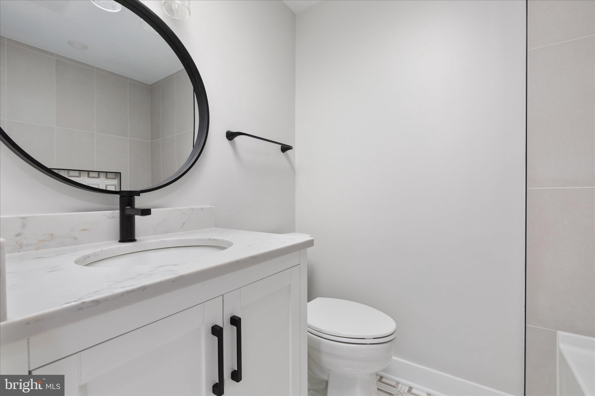 HOLMES RUN WOODS WEST - Residential