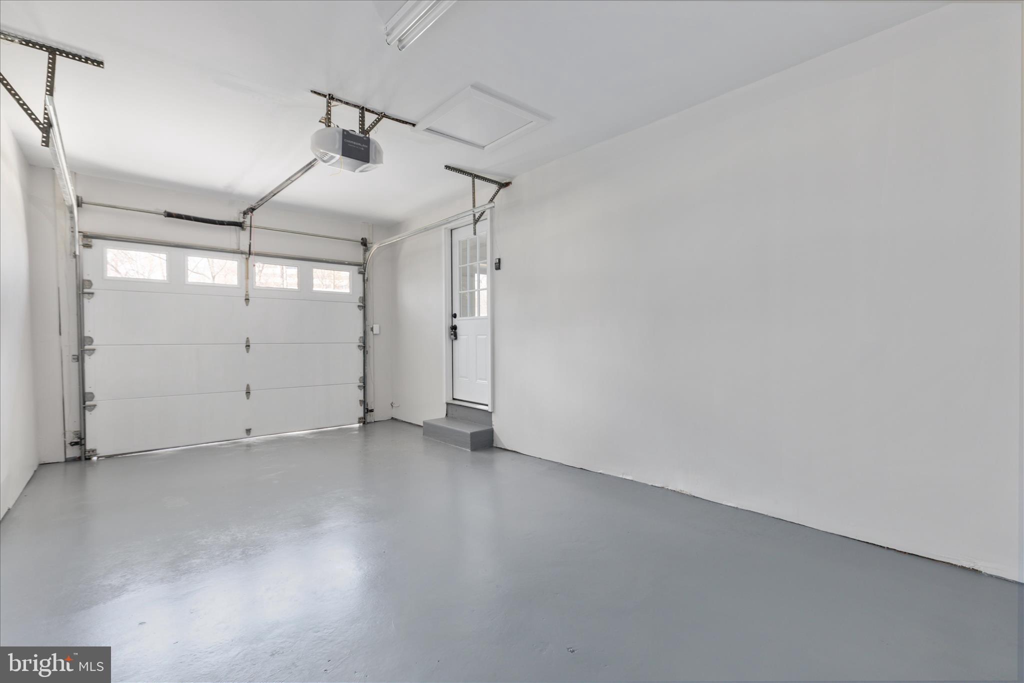 HOLMES RUN WOODS WEST - Residential