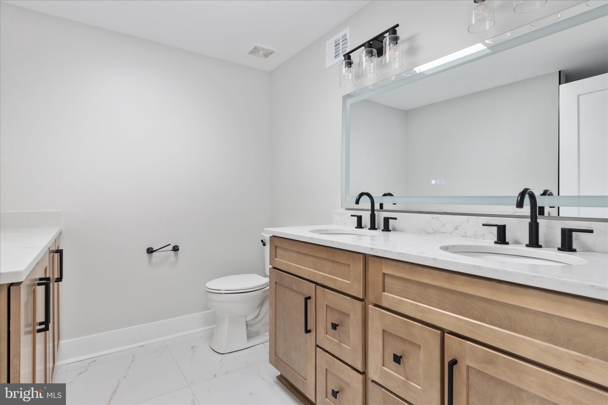 HOLMES RUN WOODS WEST - Residential