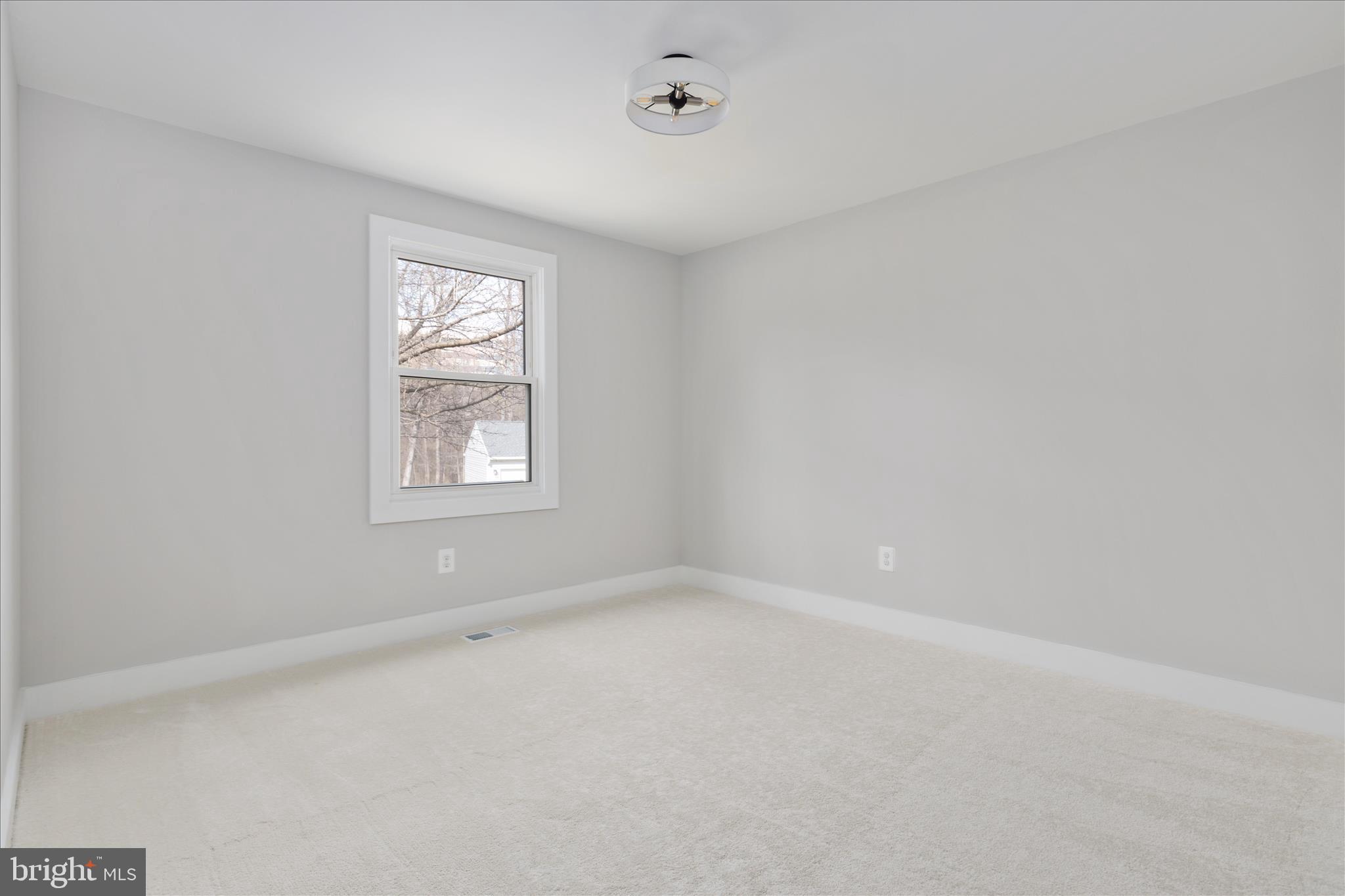 HOLMES RUN WOODS WEST - Residential