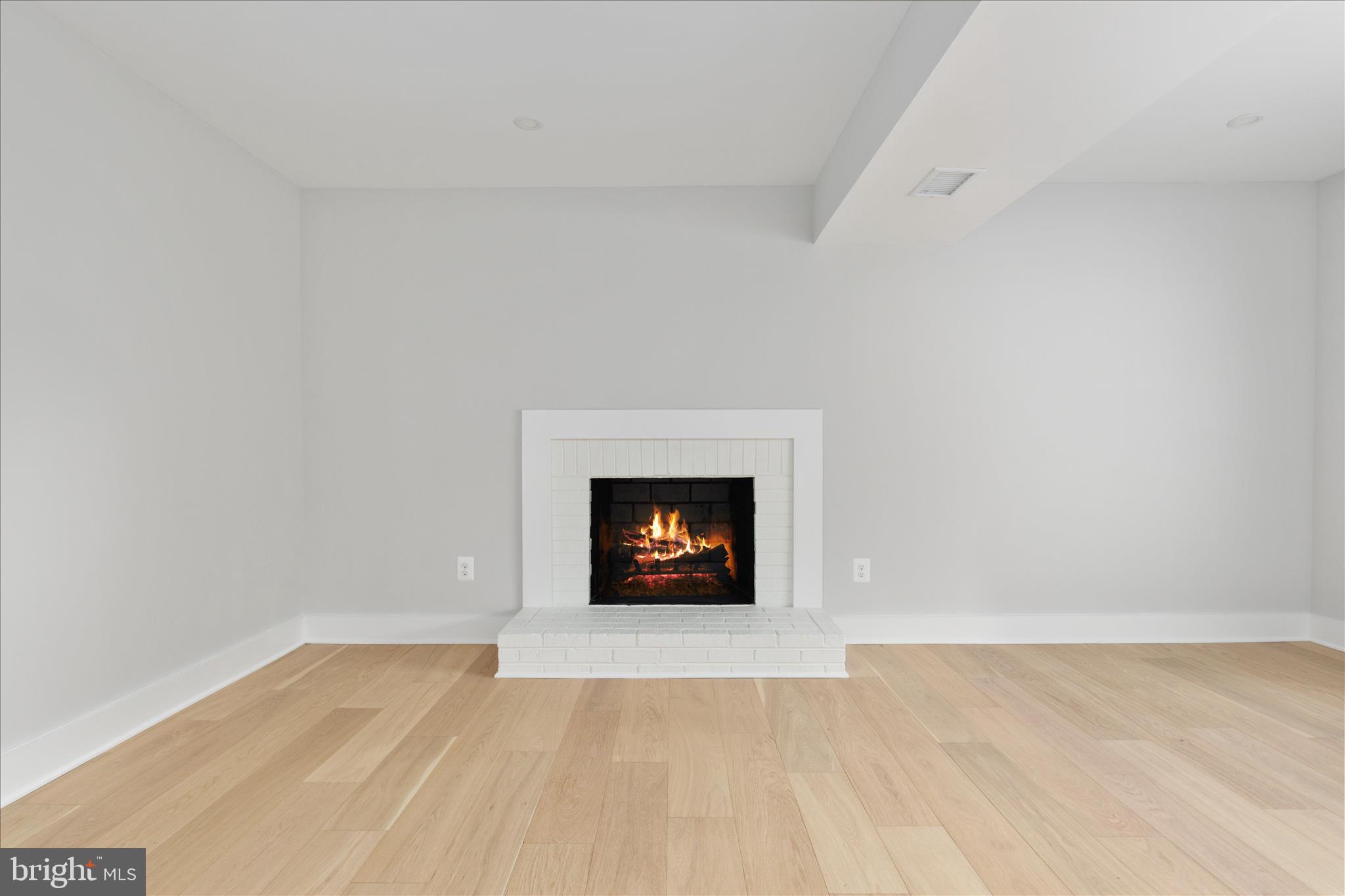 HOLMES RUN WOODS WEST - Residential