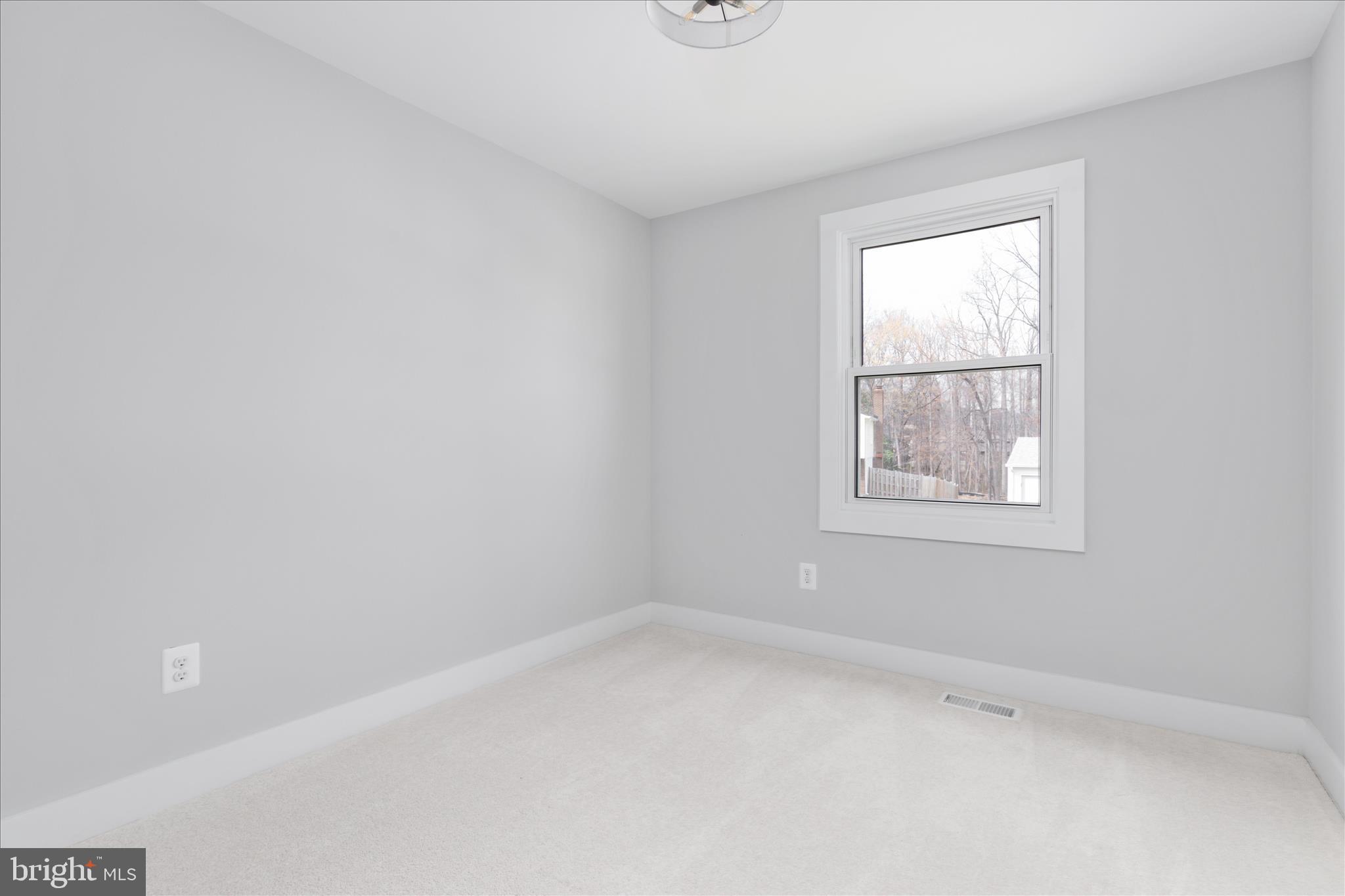 HOLMES RUN WOODS WEST - Residential