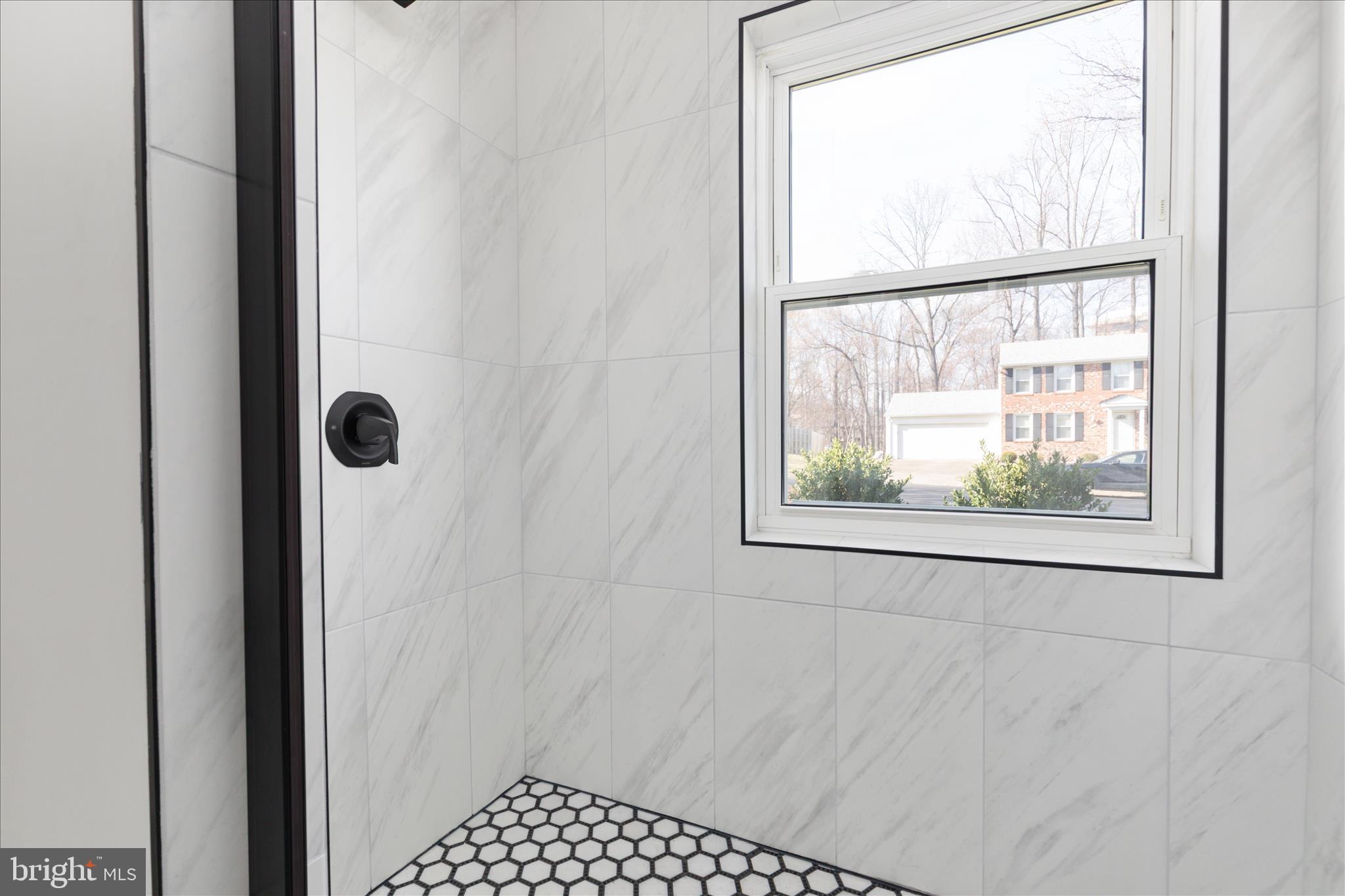 HOLMES RUN WOODS WEST - Residential