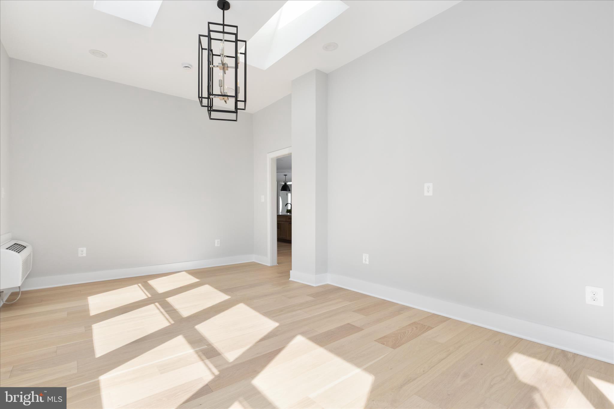 HOLMES RUN WOODS WEST - Residential