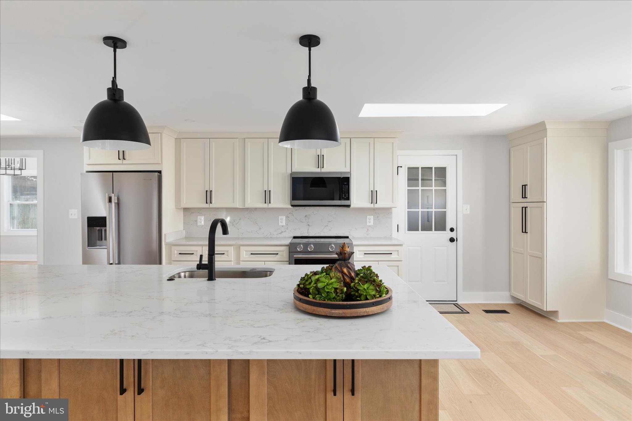 HOLMES RUN WOODS WEST - Residential