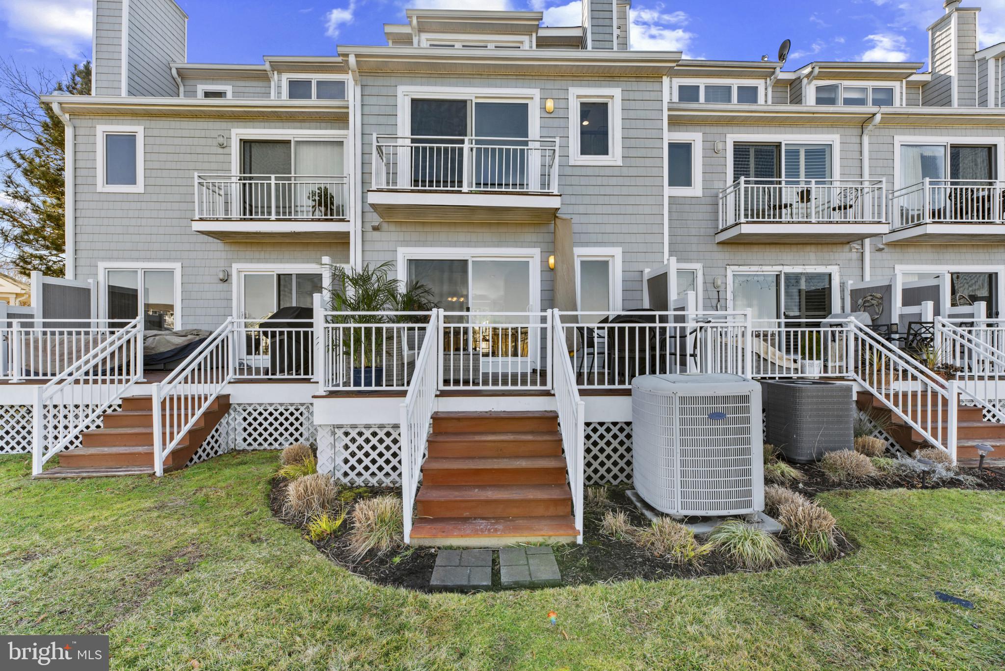 OYSTER COVE - Residential