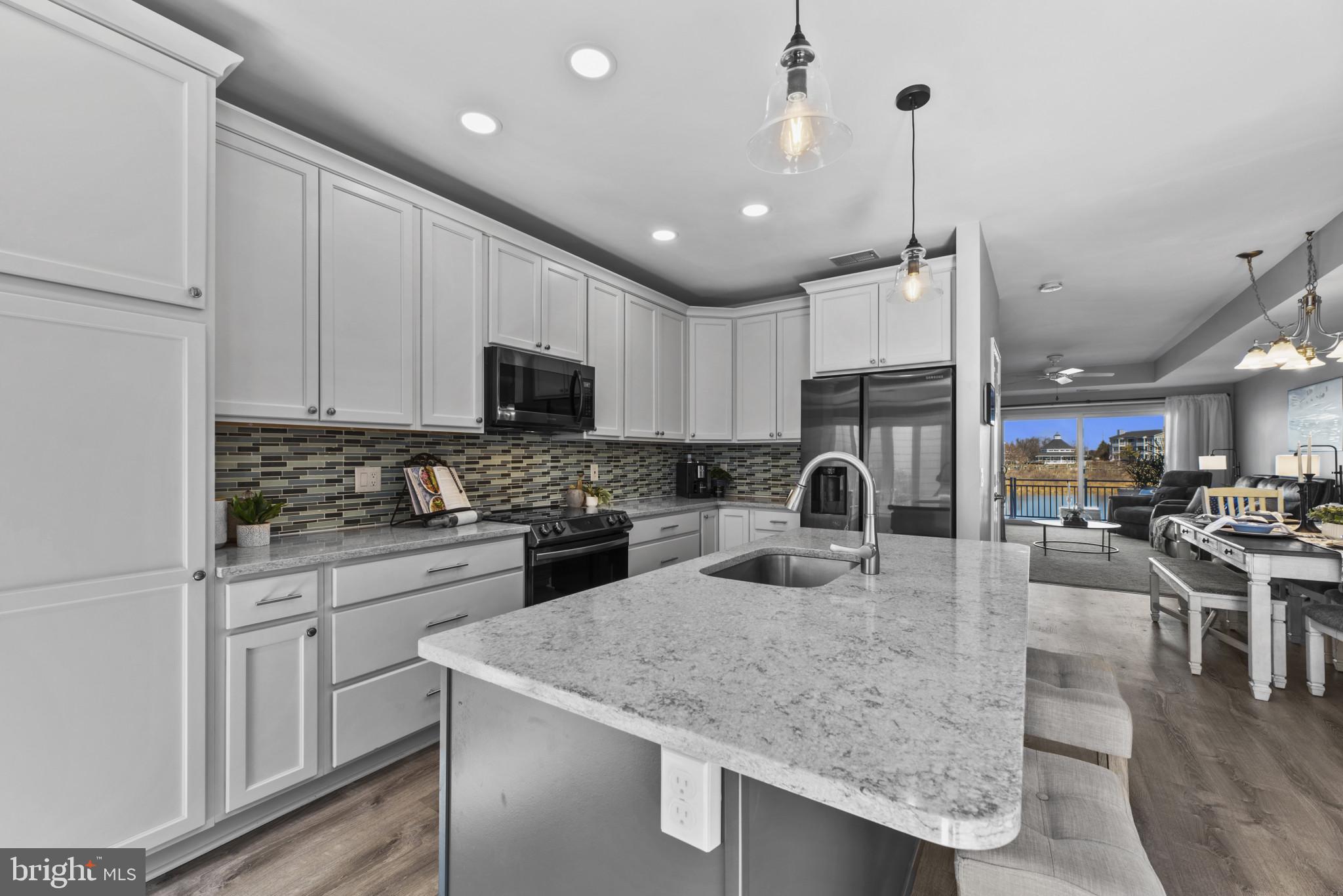 OYSTER COVE - Residential