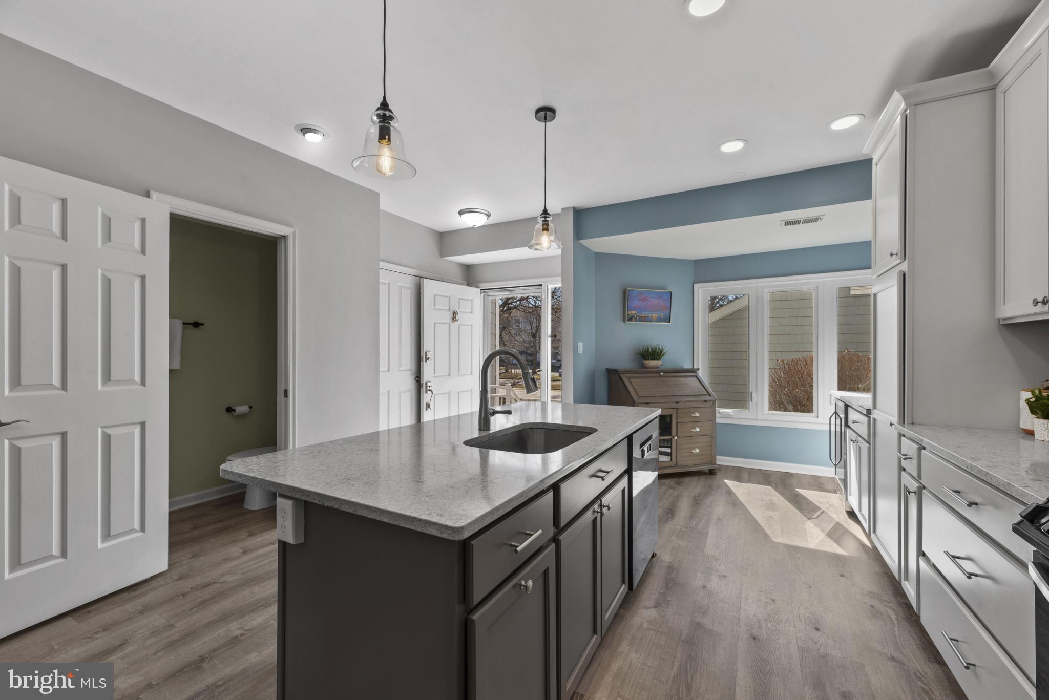 OYSTER COVE - Residential