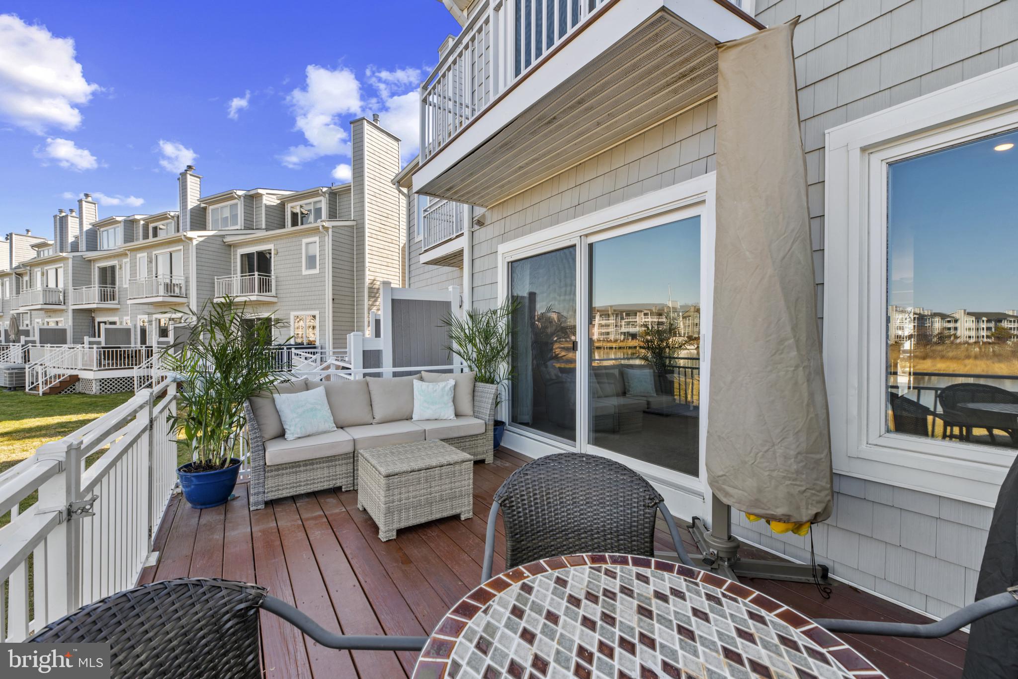 OYSTER COVE - Residential