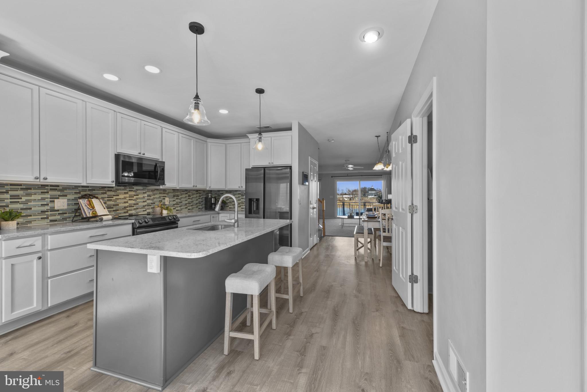 OYSTER COVE - Residential