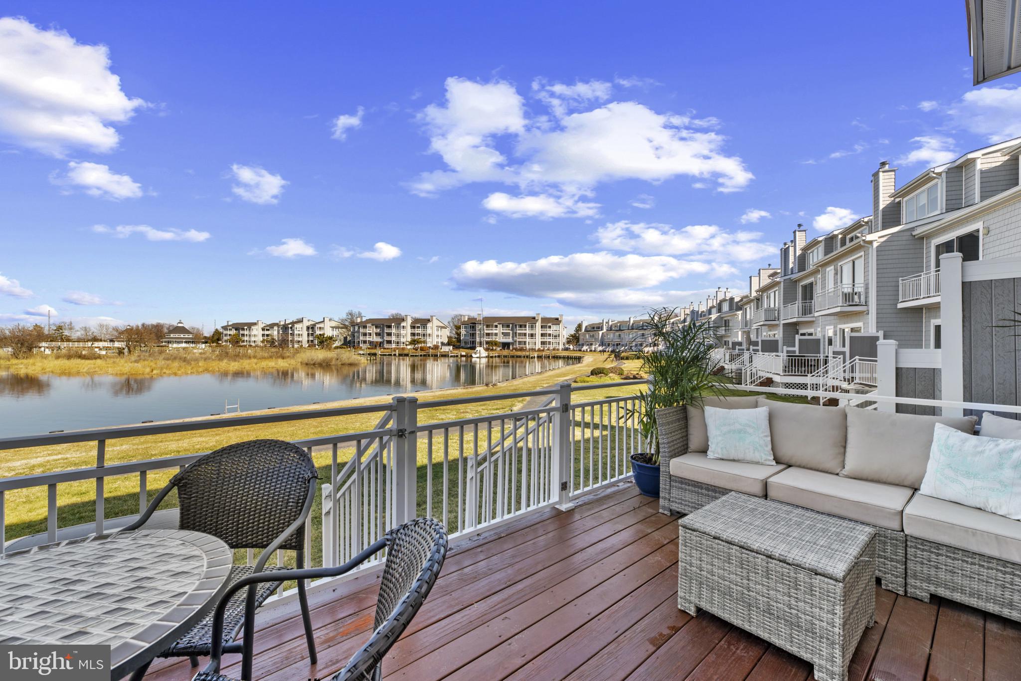 OYSTER COVE - Residential