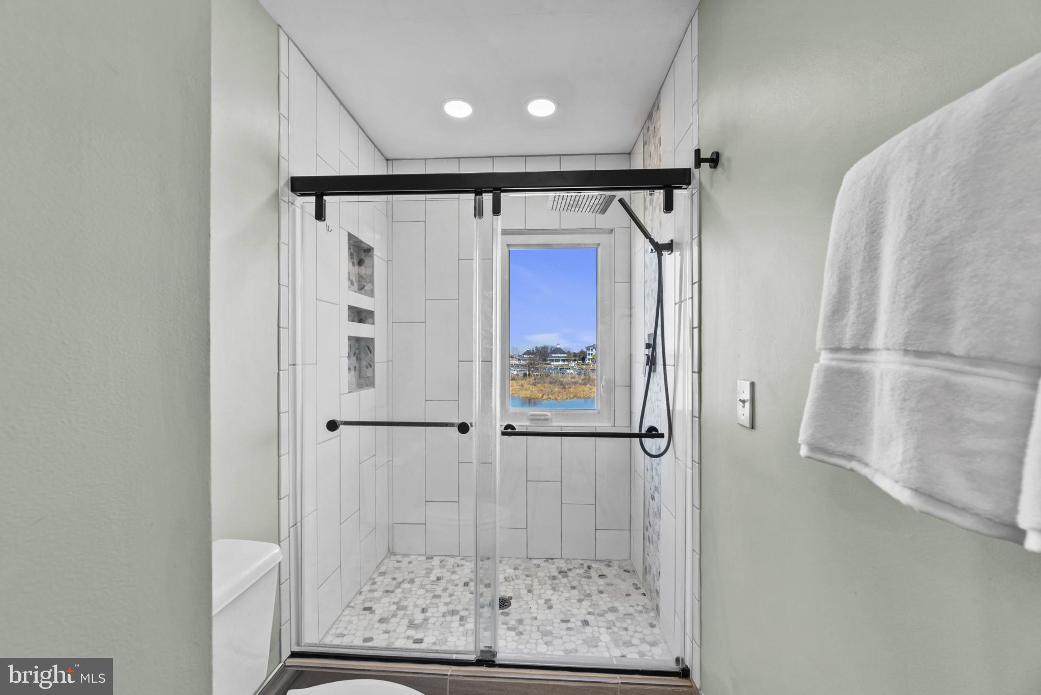 OYSTER COVE - Residential