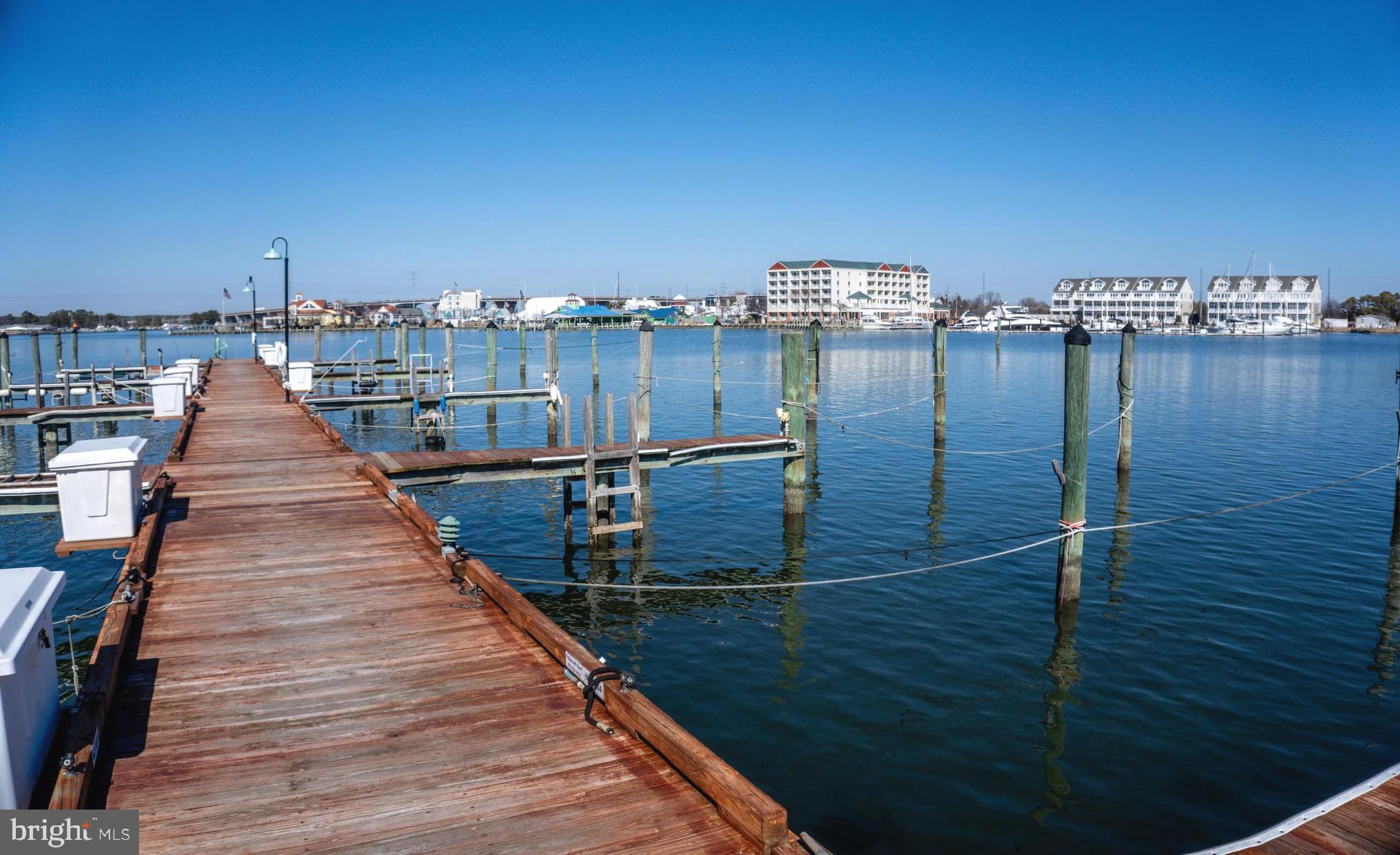 902 OYSTER COVE DRIVE