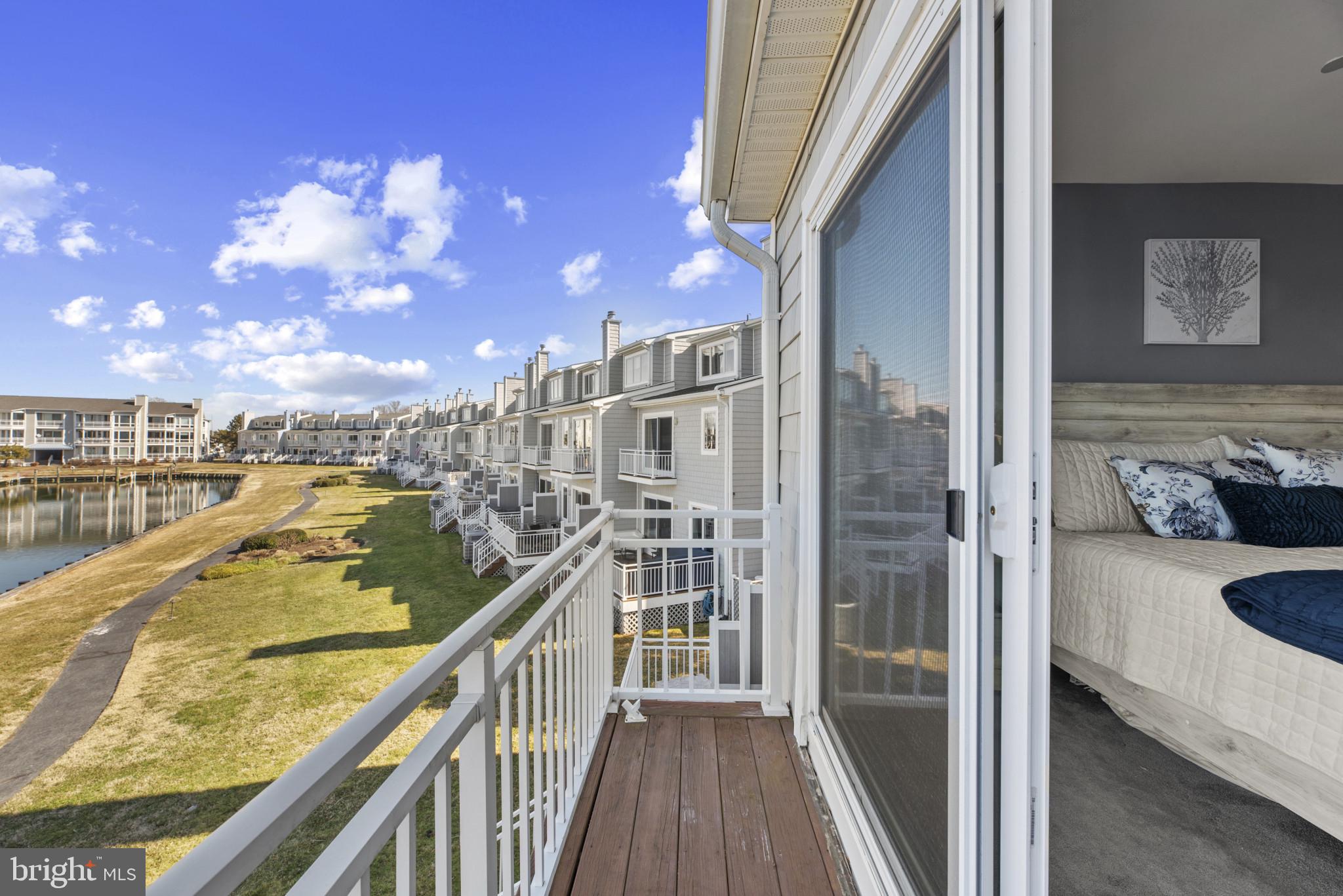 OYSTER COVE - Residential