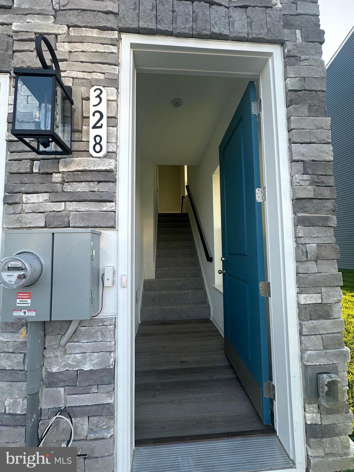328 ANDREW COURT
