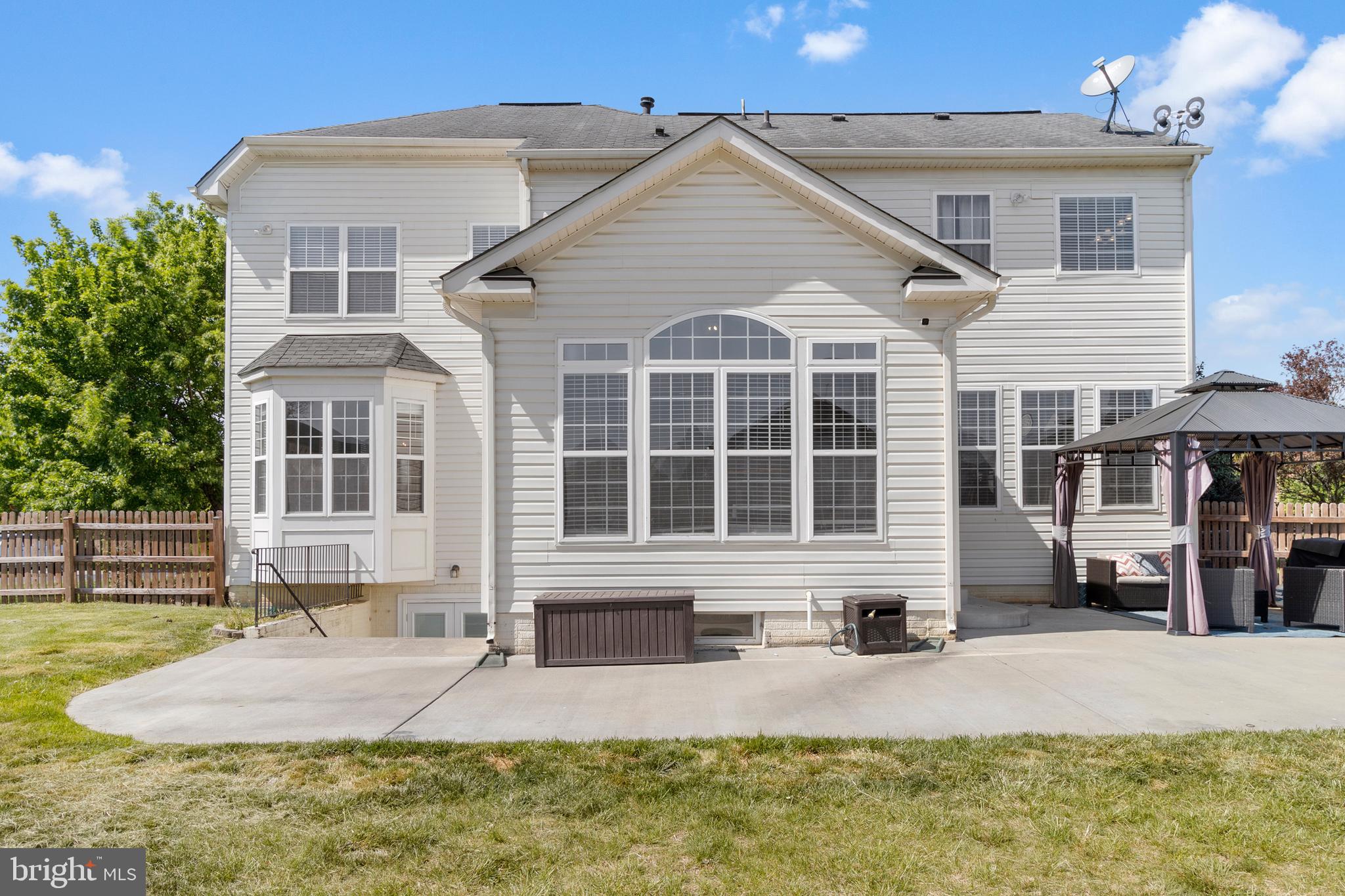 ARCHERS ROCK - Residential