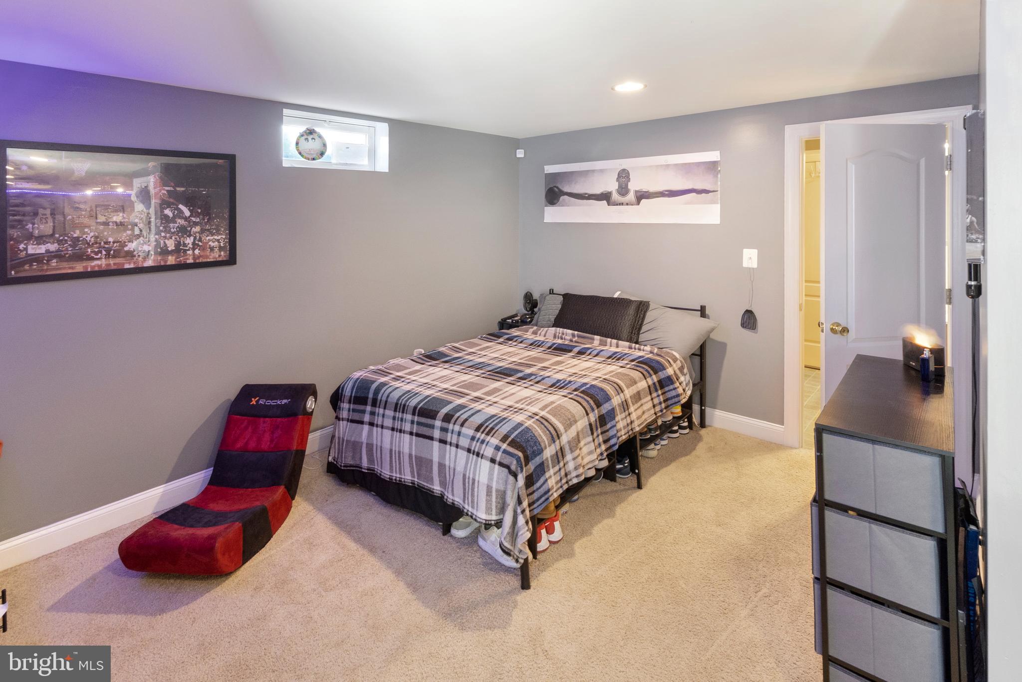 ARCHERS ROCK - Residential