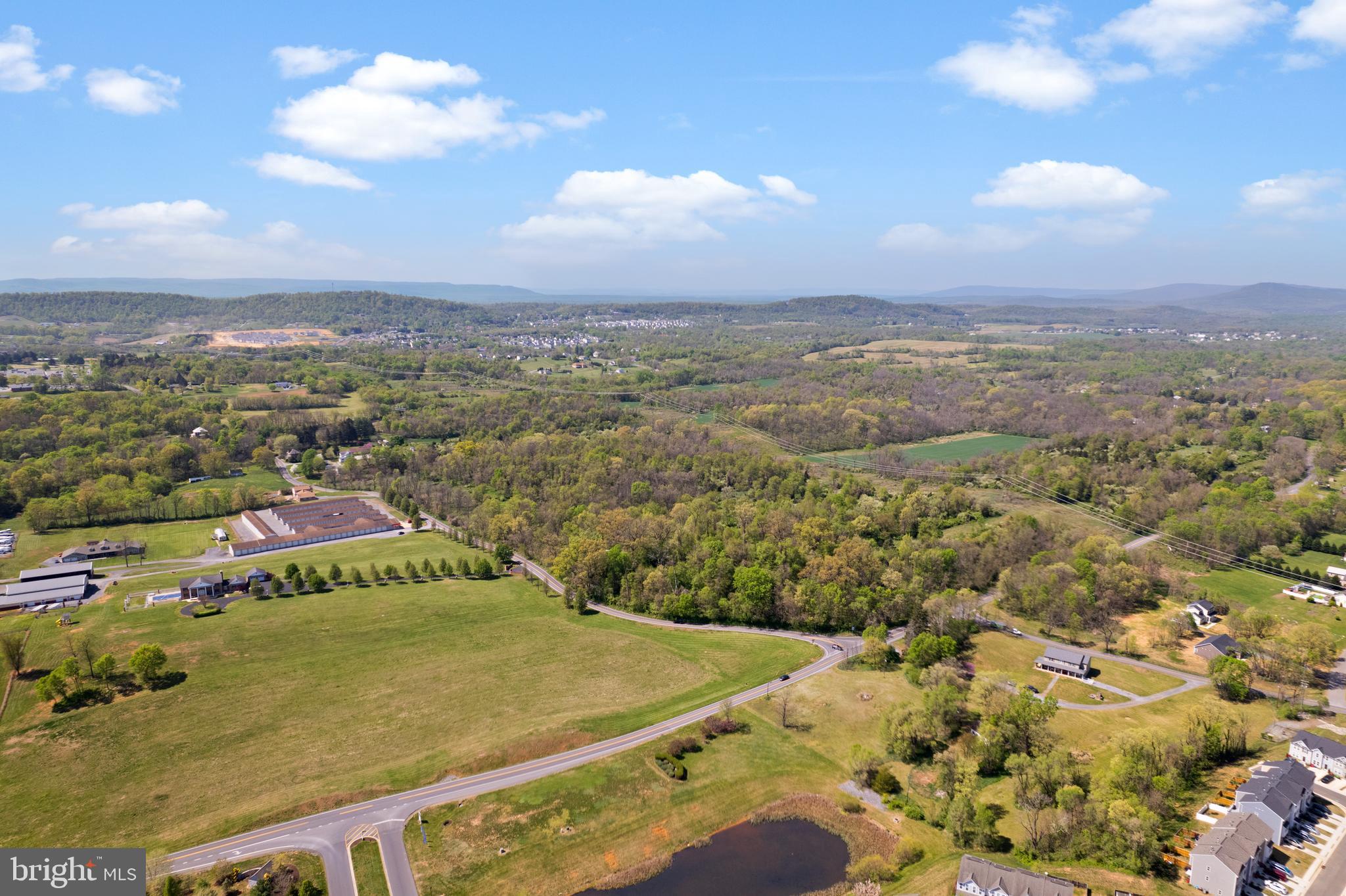 ARCHERS ROCK - Residential