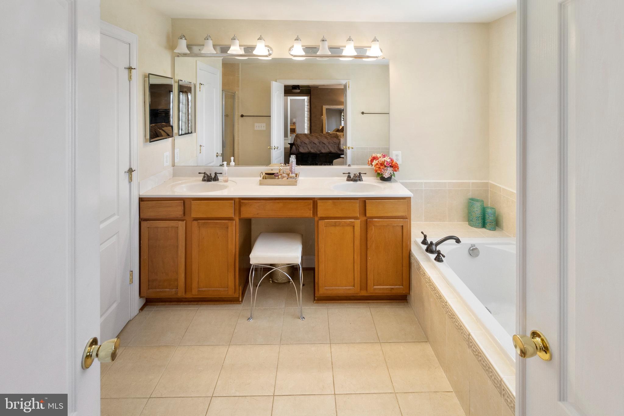 ARCHERS ROCK - Residential