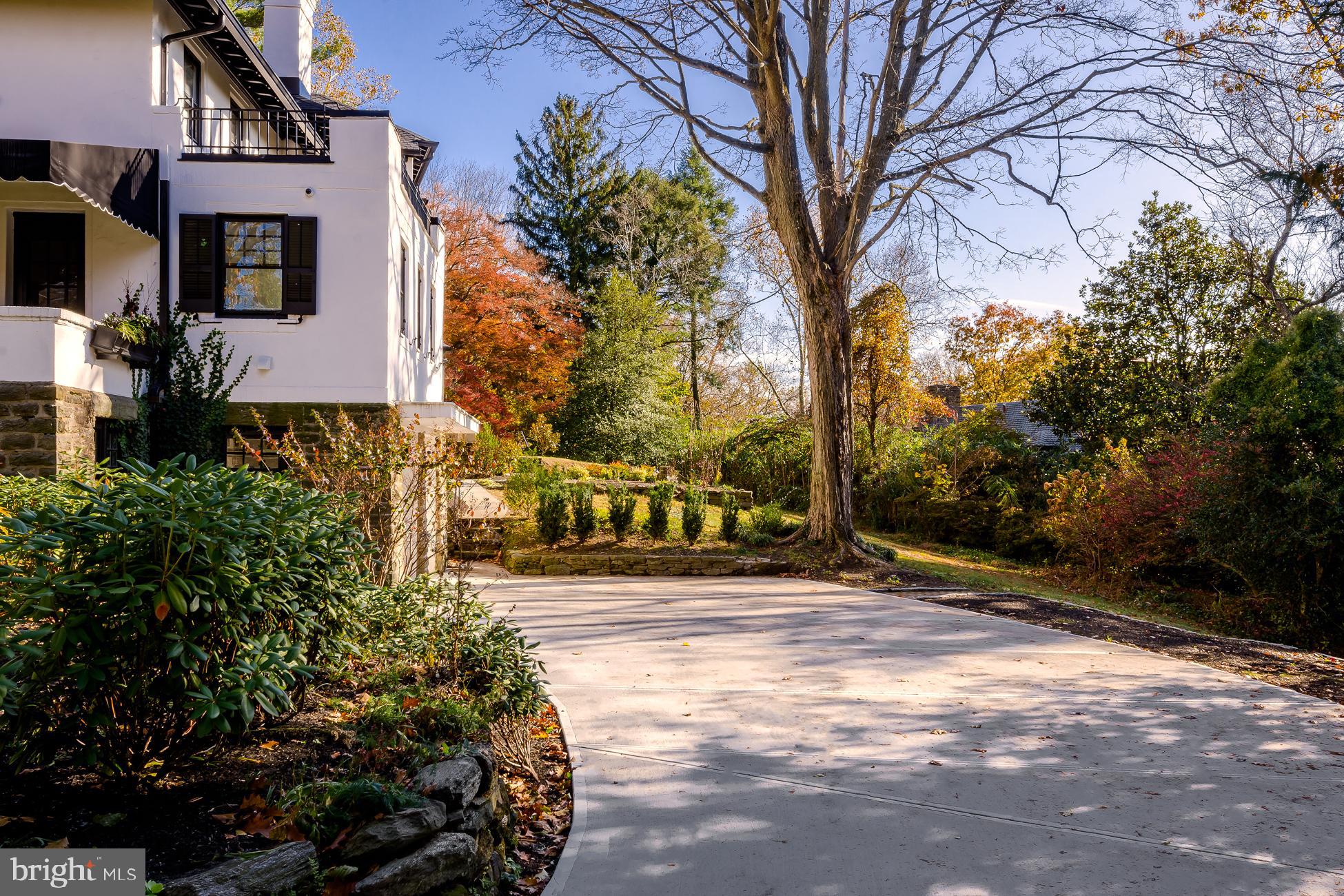 CHESTNUT HILL - Residential