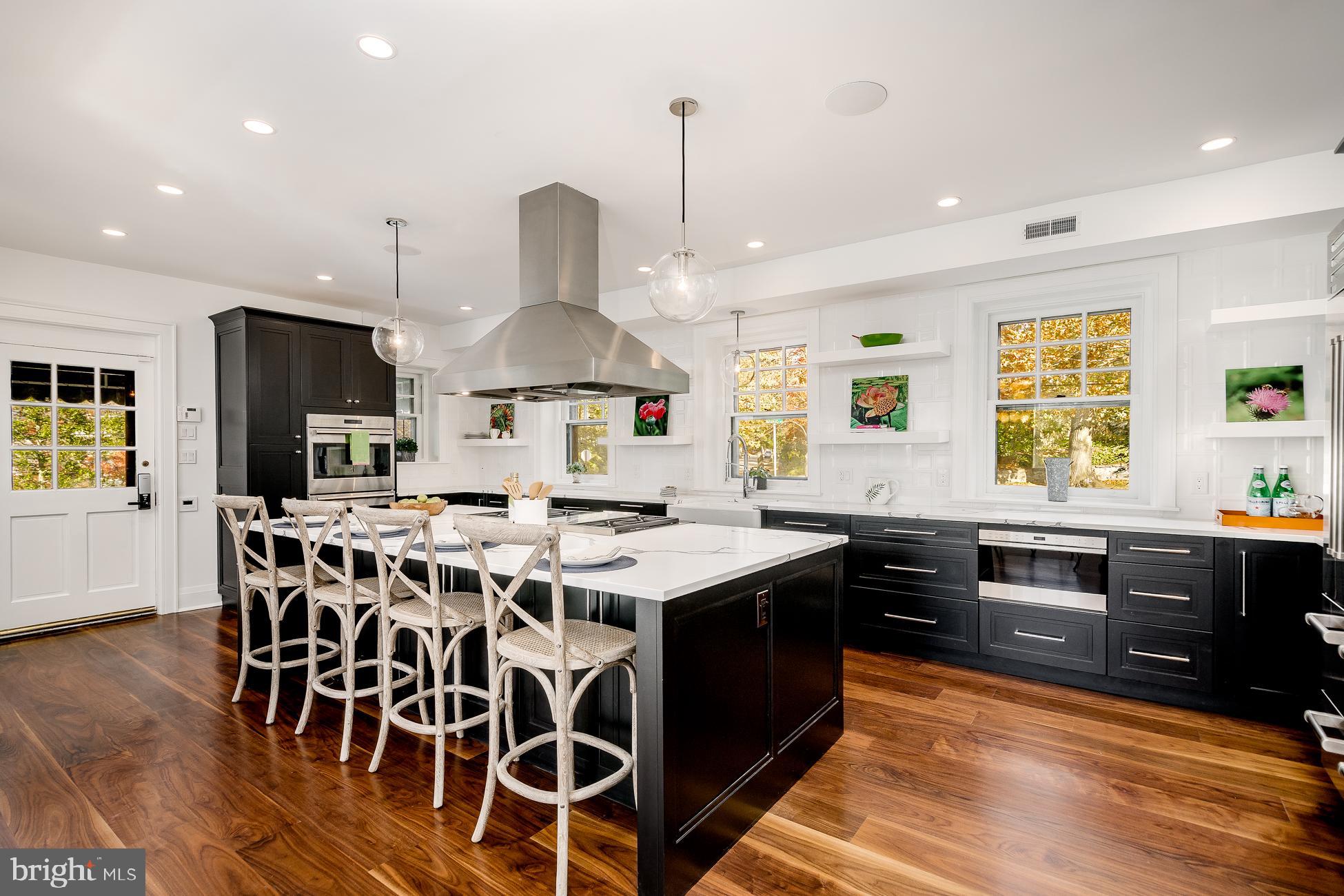 CHESTNUT HILL - Residential