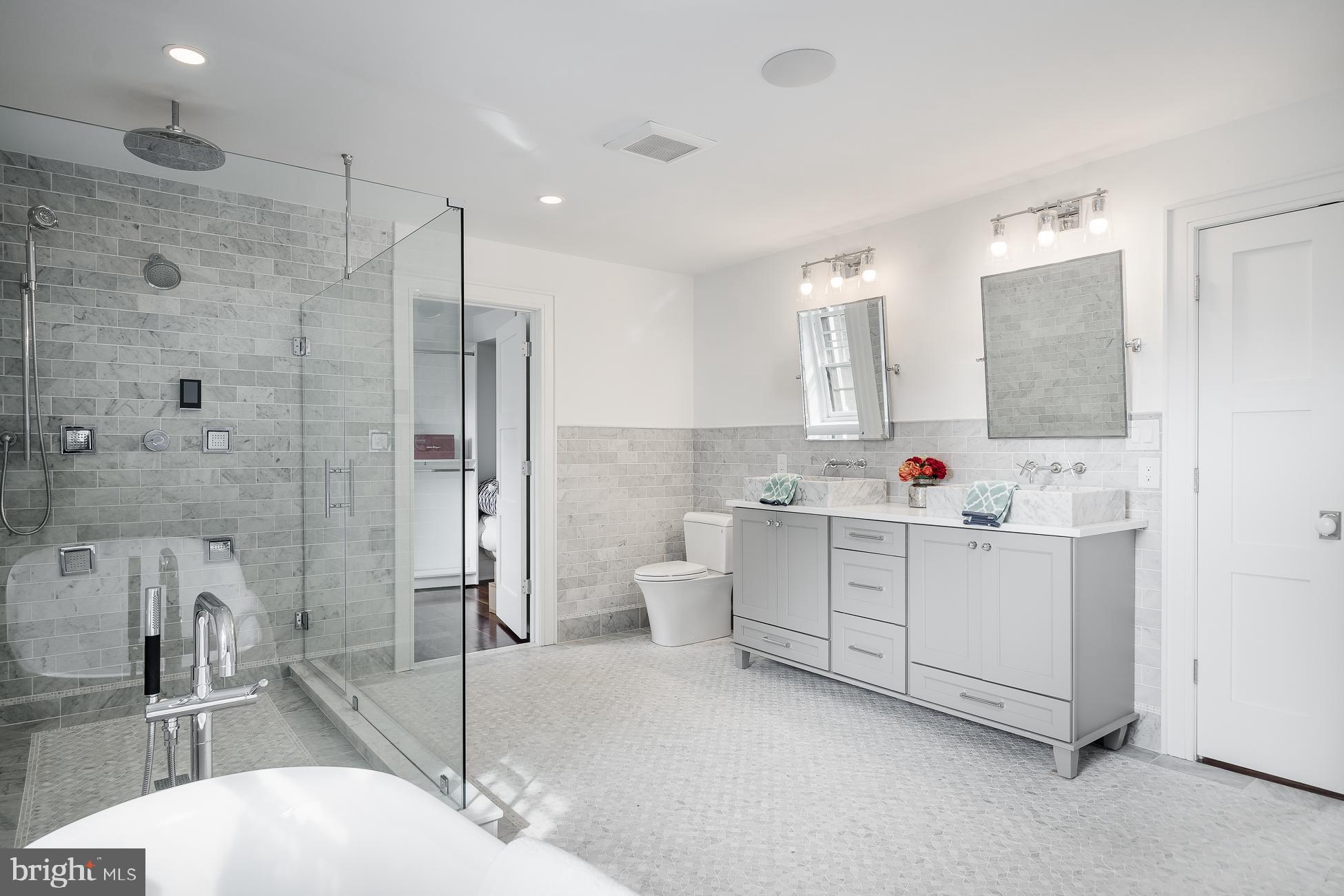 CHESTNUT HILL - Residential