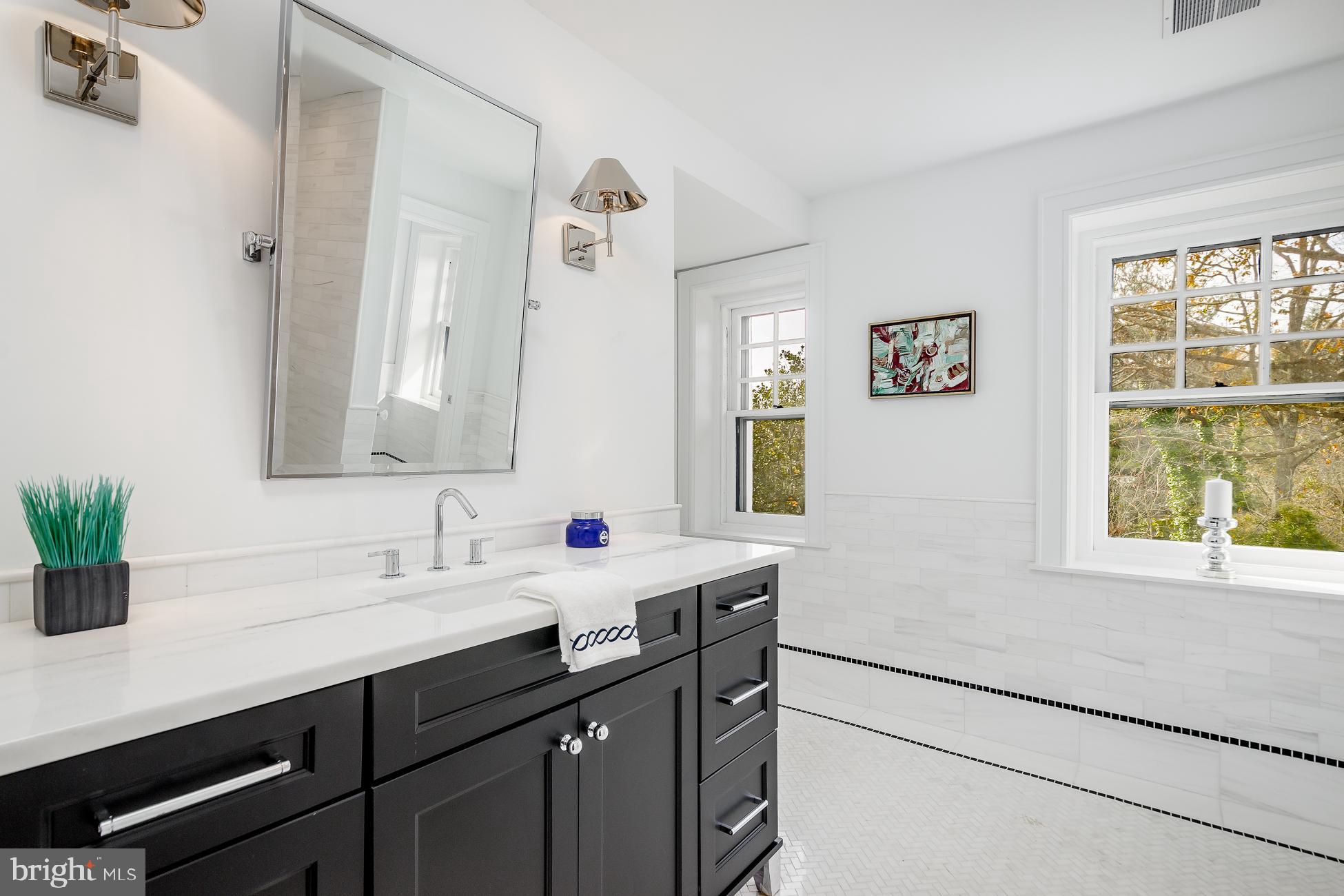 CHESTNUT HILL - Residential