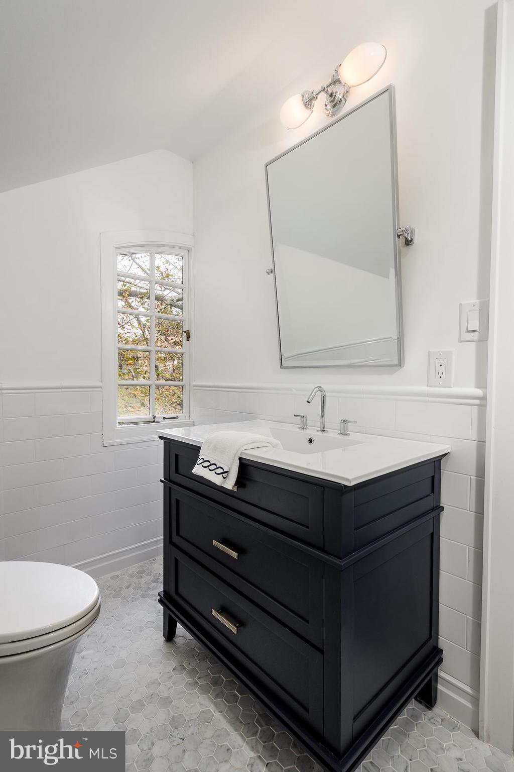 CHESTNUT HILL - Residential