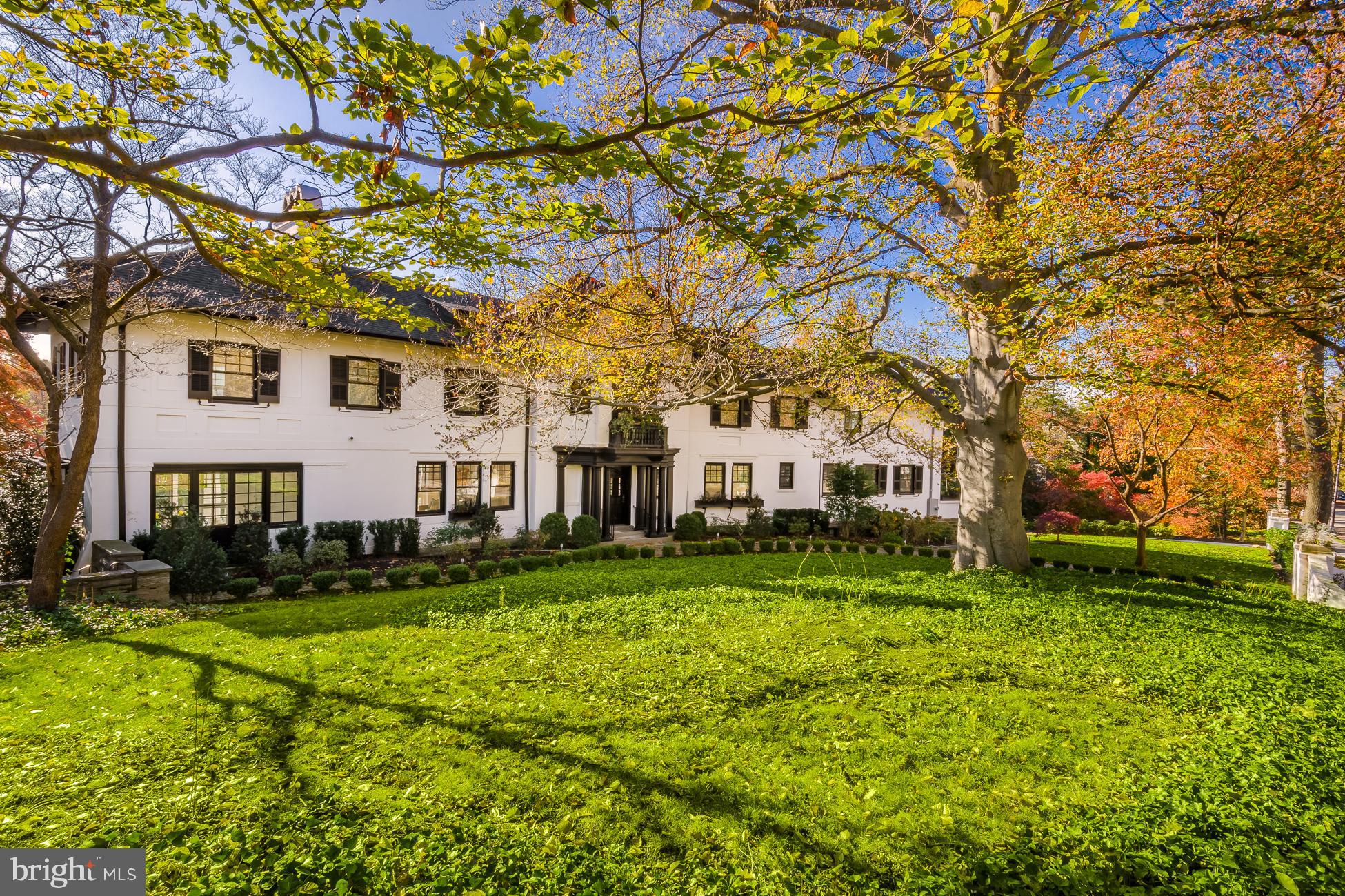 CHESTNUT HILL - Residential