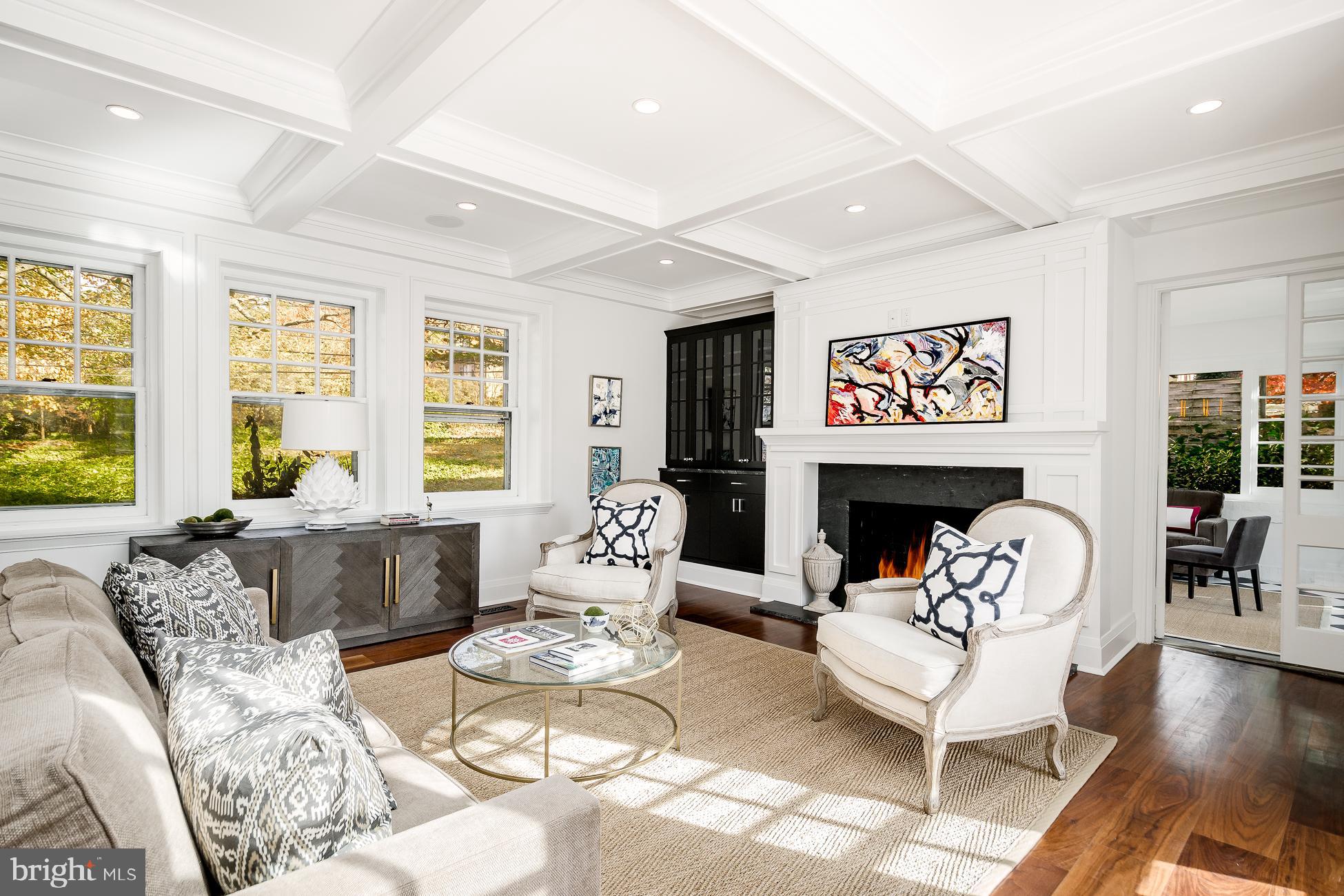 CHESTNUT HILL - Residential