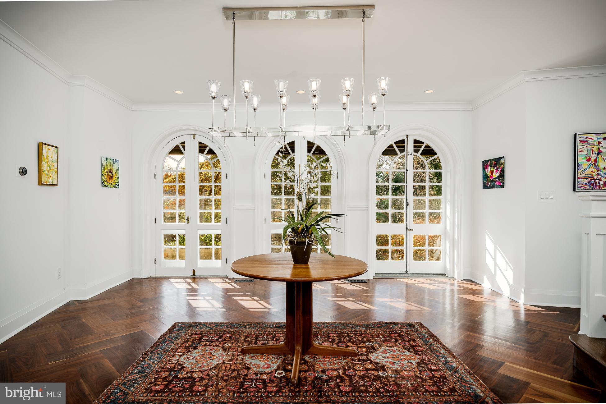 CHESTNUT HILL - Residential