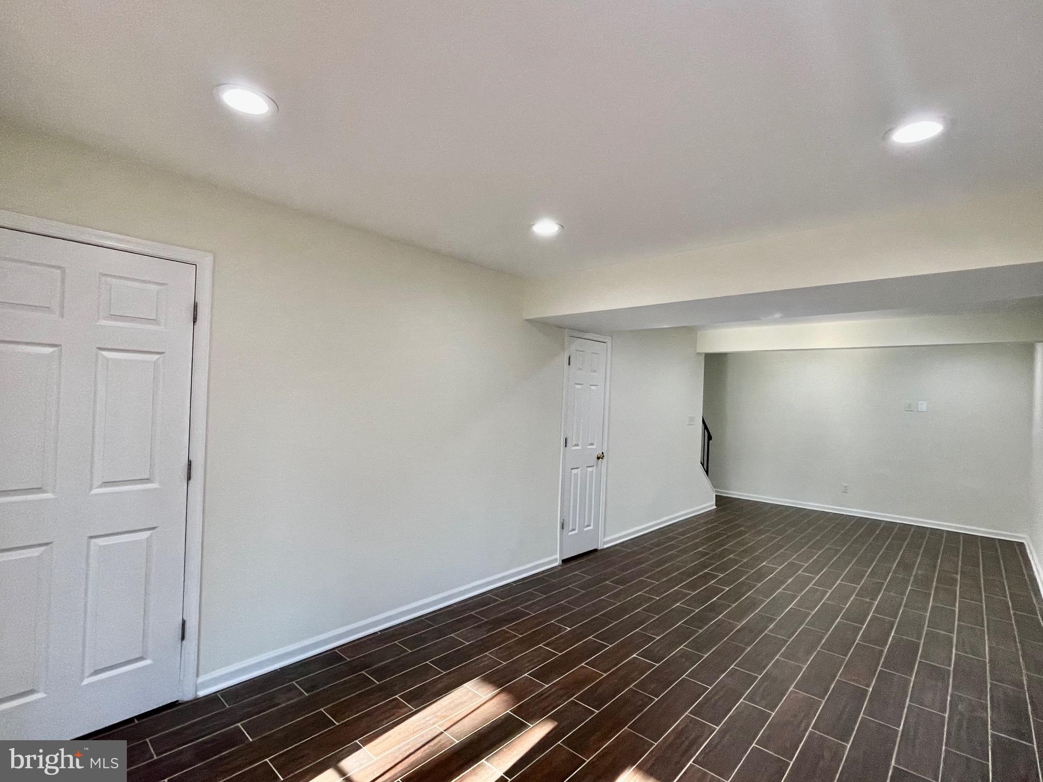 ROLLING BROOK - Residential