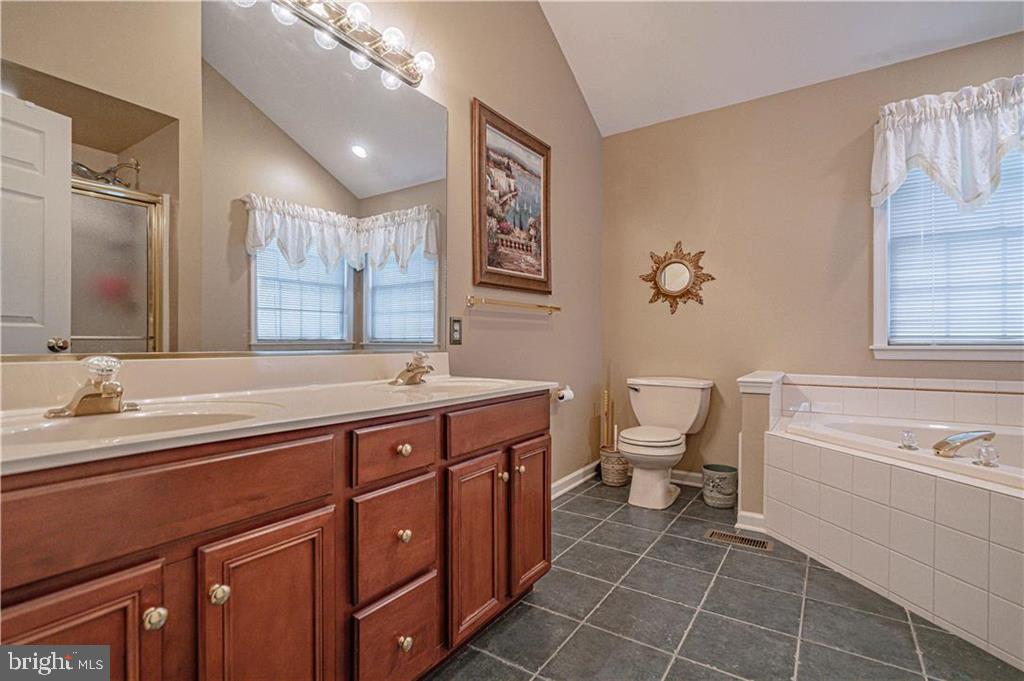 VALLEY GREEN - Residential