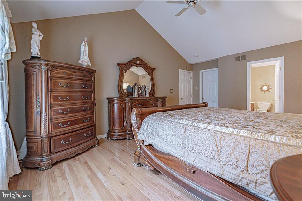 VALLEY GREEN - Residential