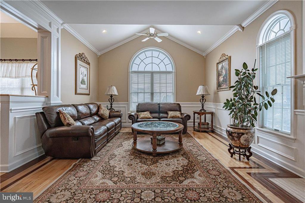 VALLEY GREEN - Residential