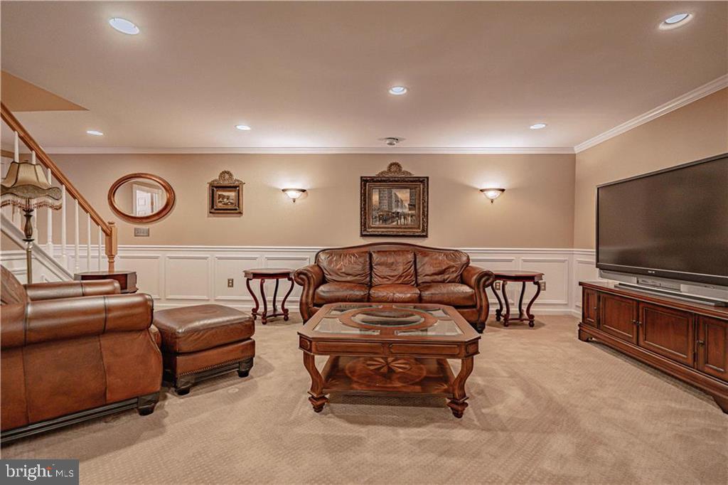 VALLEY GREEN - Residential