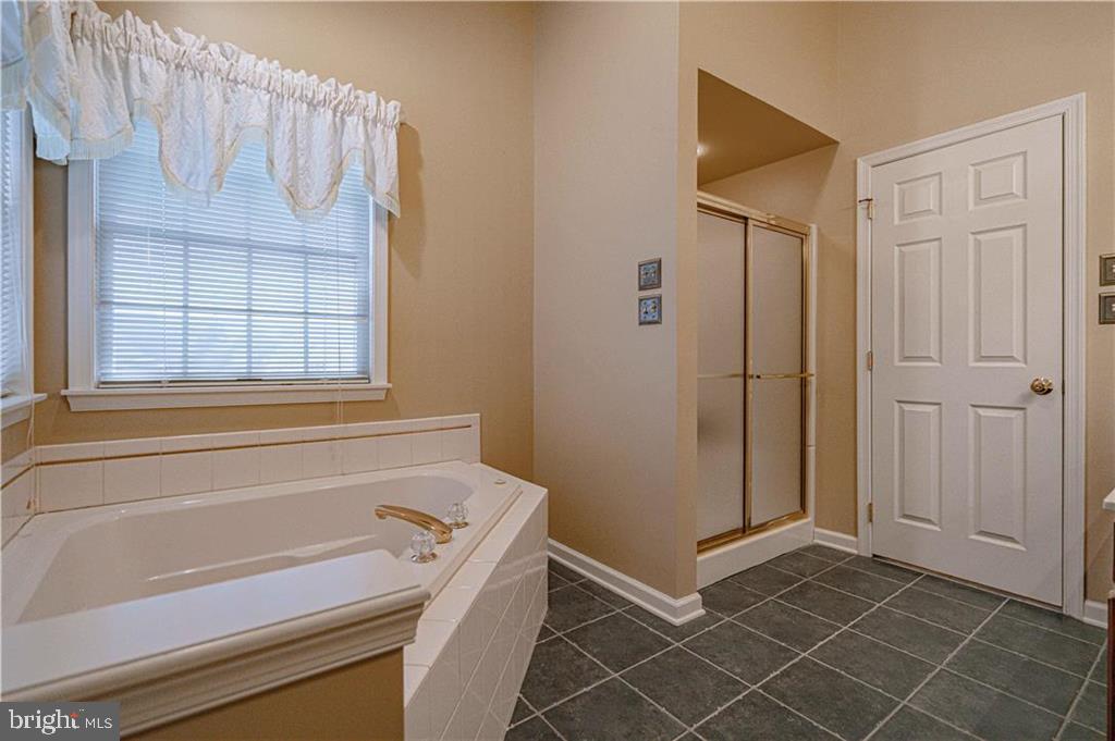 VALLEY GREEN - Residential