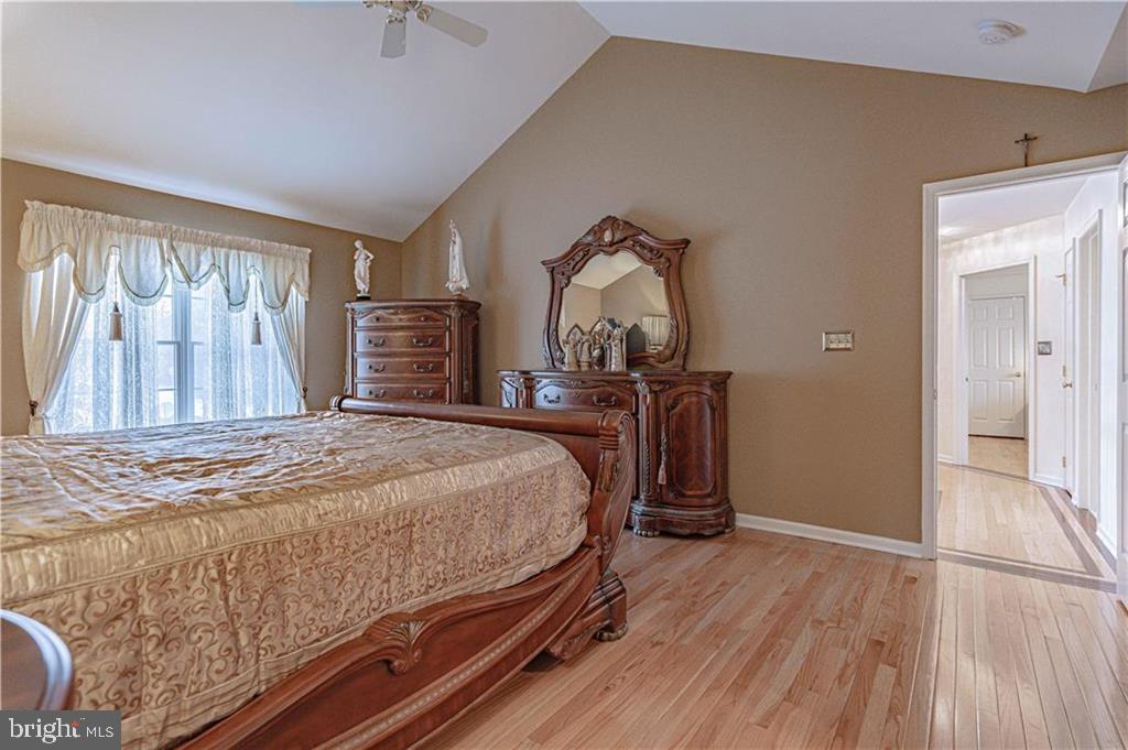 VALLEY GREEN - Residential