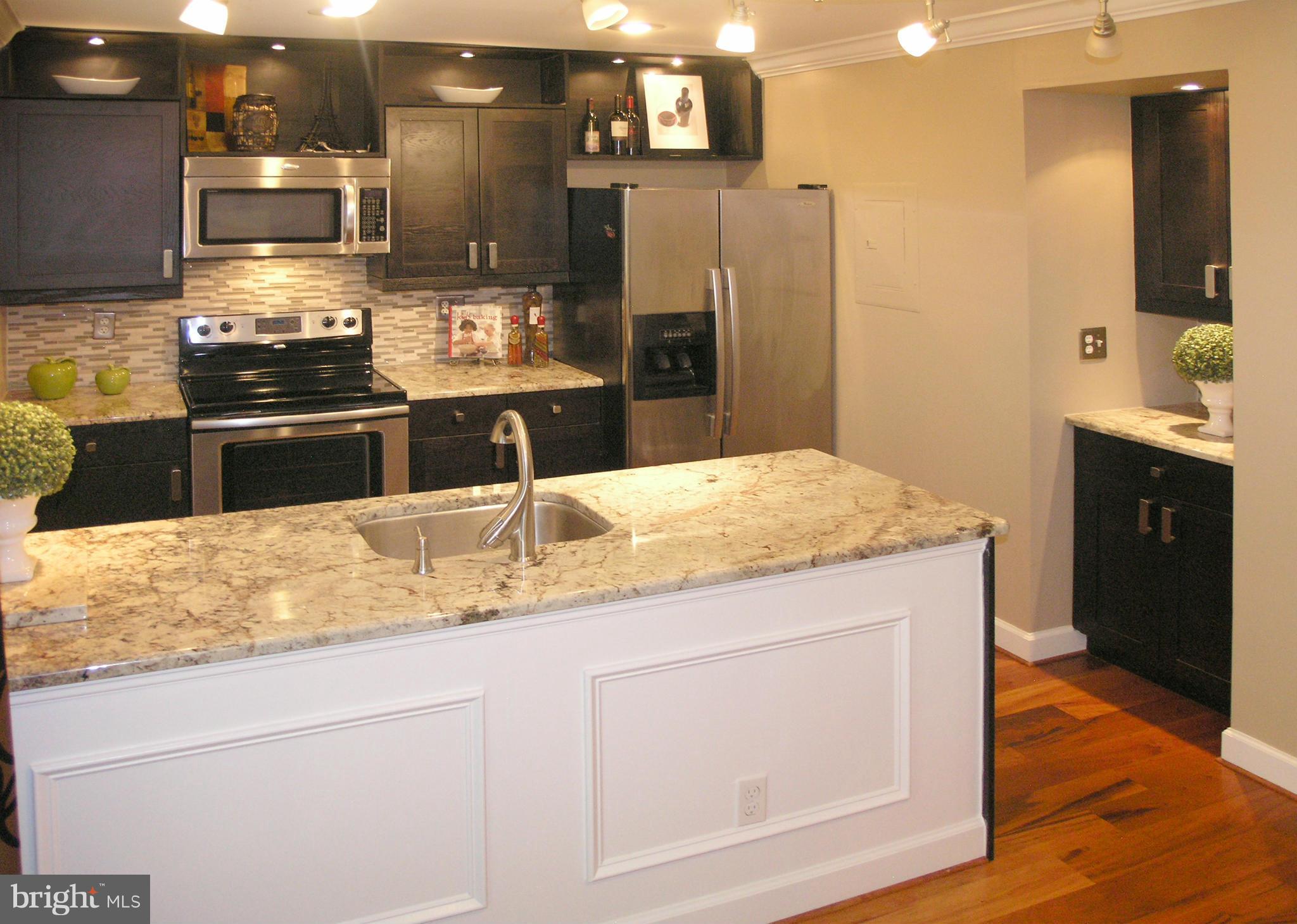 GRAYS POINTE - Residential