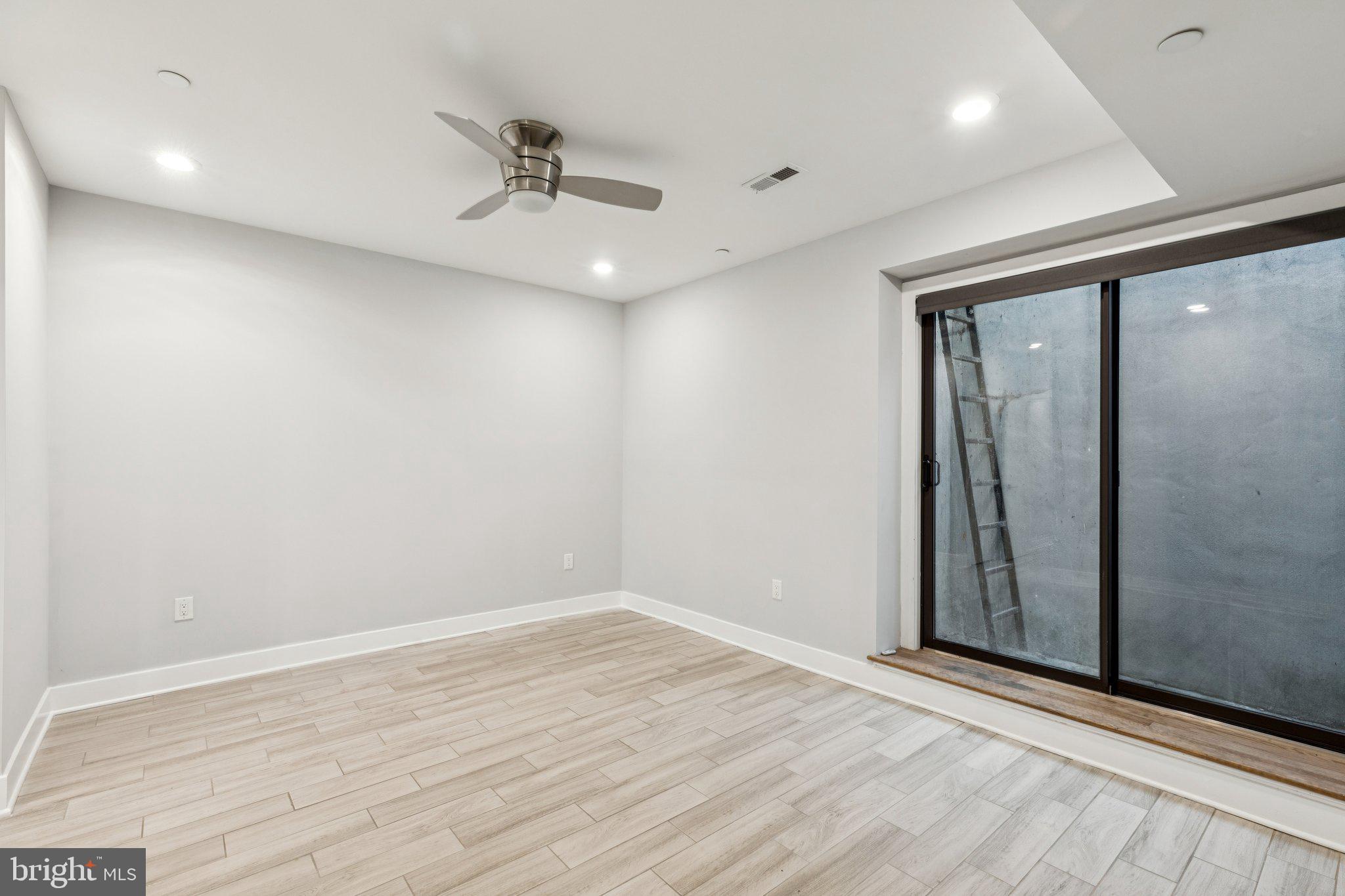 FRANCISVILLE - Residential Lease