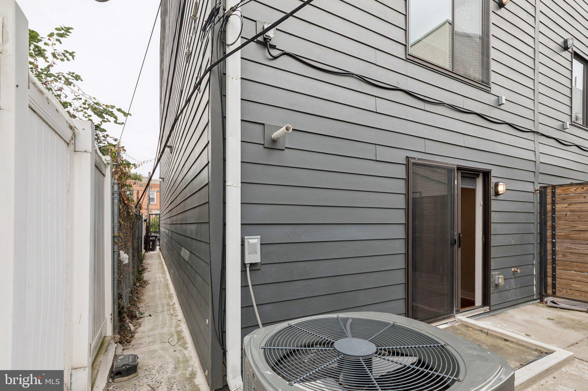 FRANCISVILLE - Residential Lease