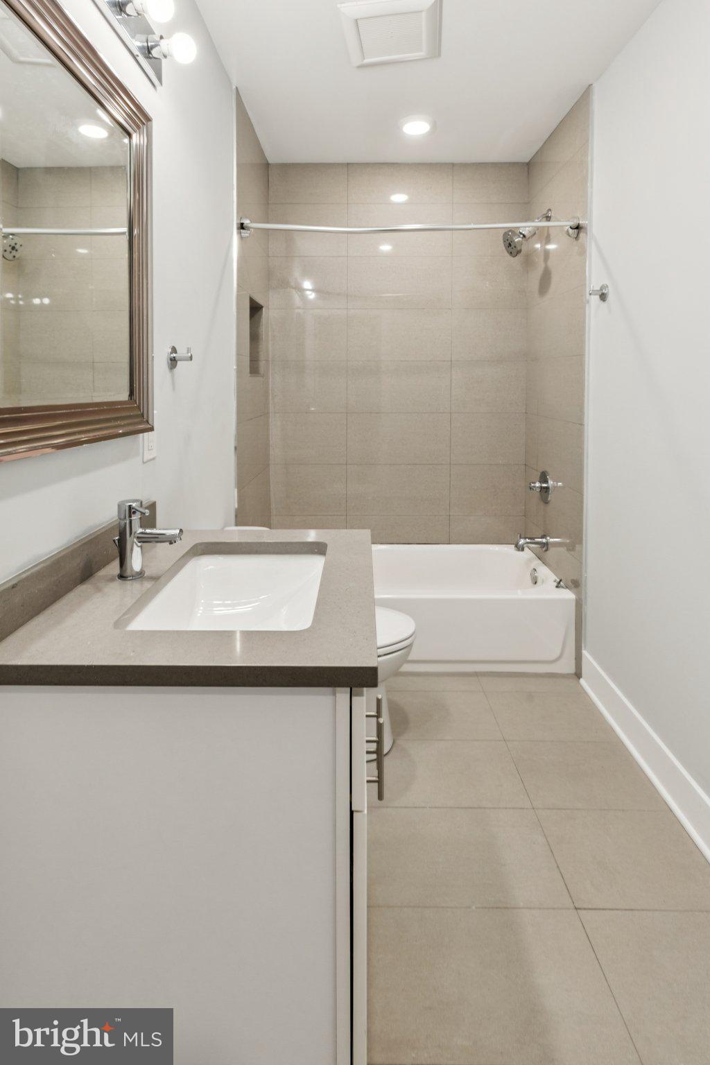 FRANCISVILLE - Residential Lease