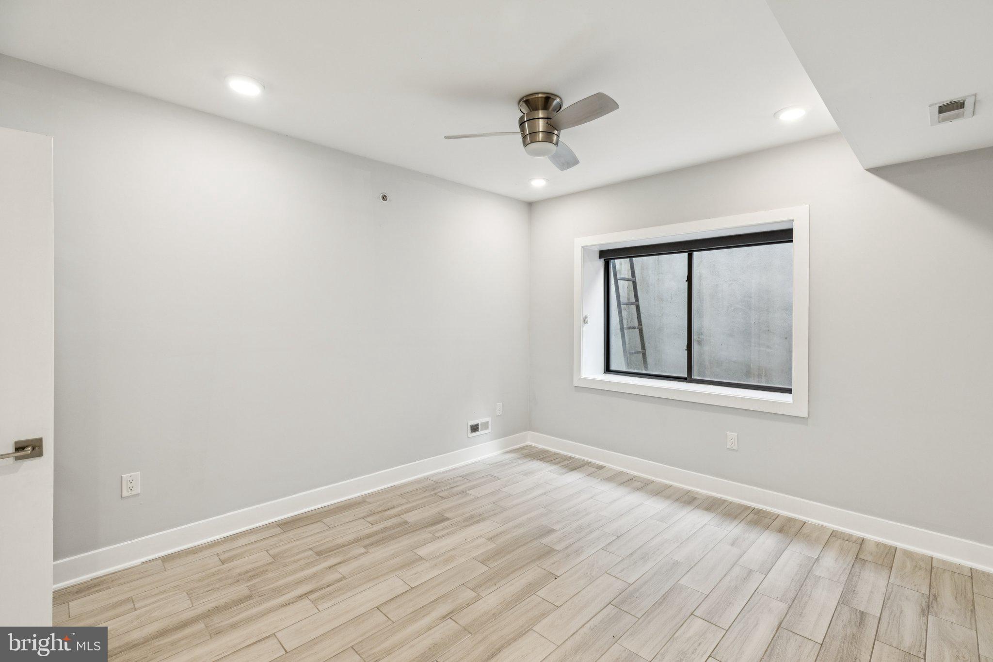 FRANCISVILLE - Residential Lease