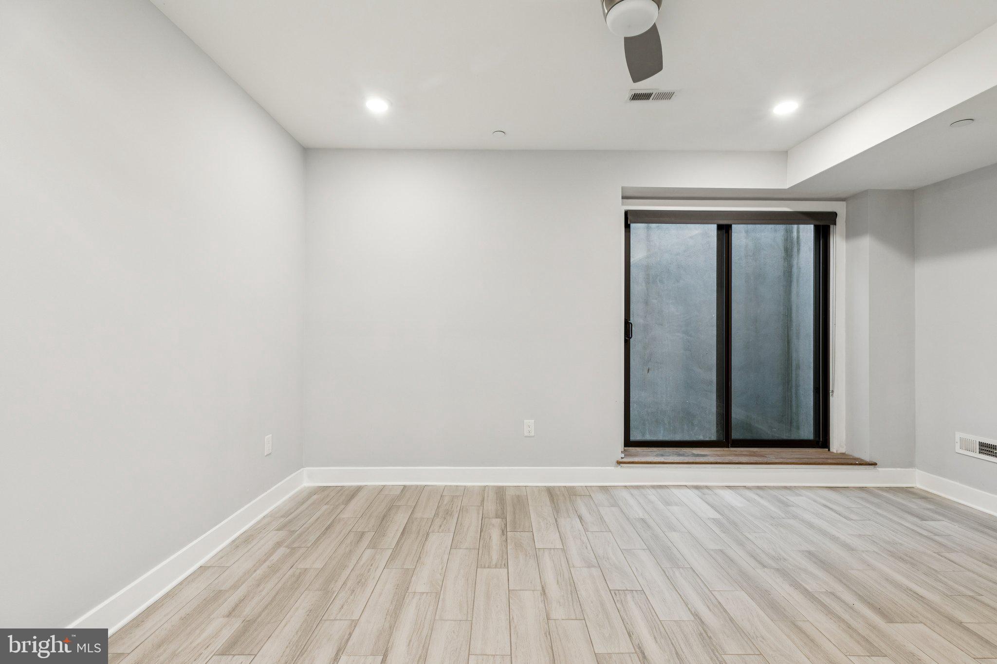 FRANCISVILLE - Residential Lease