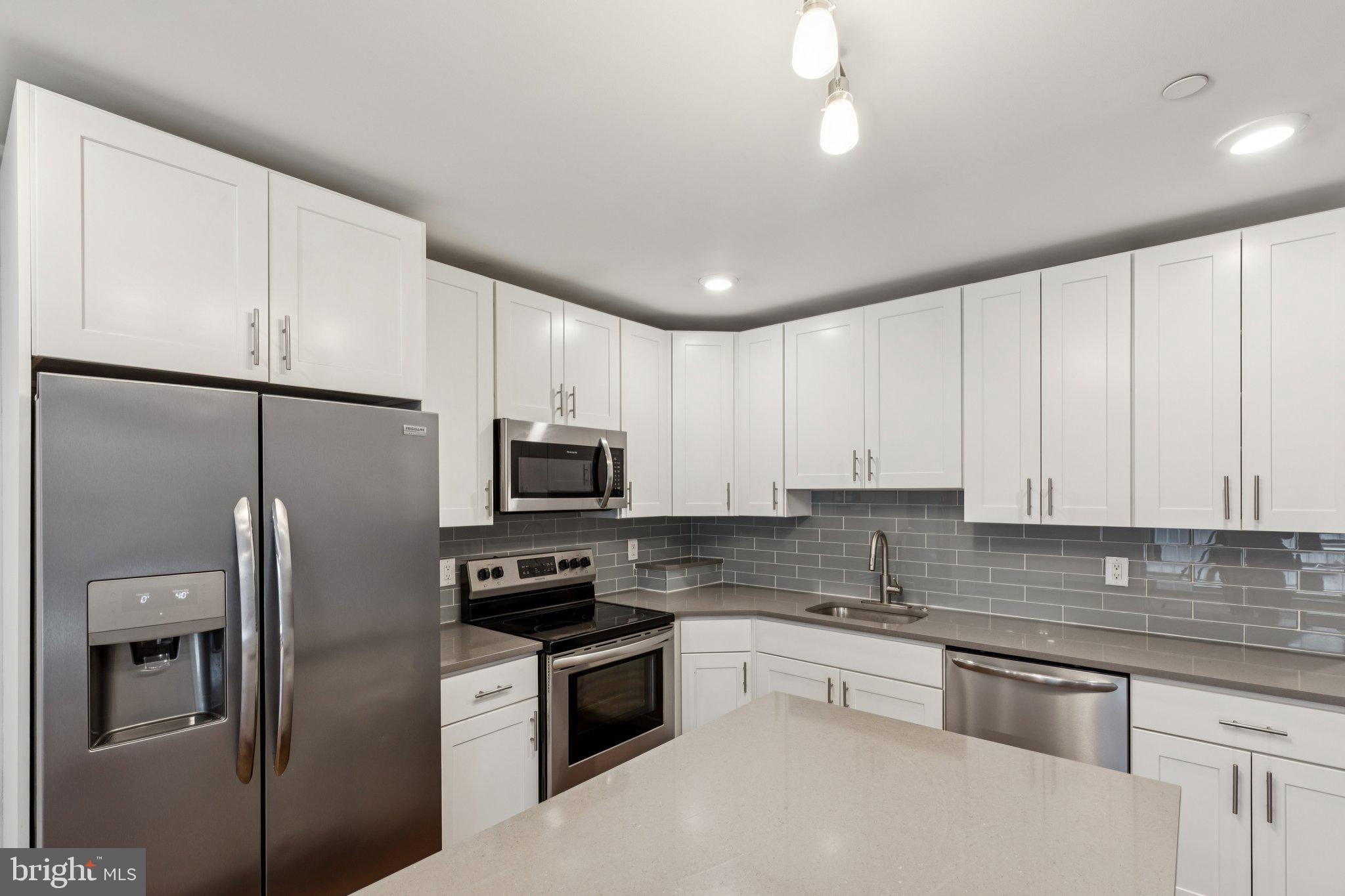 FRANCISVILLE - Residential Lease