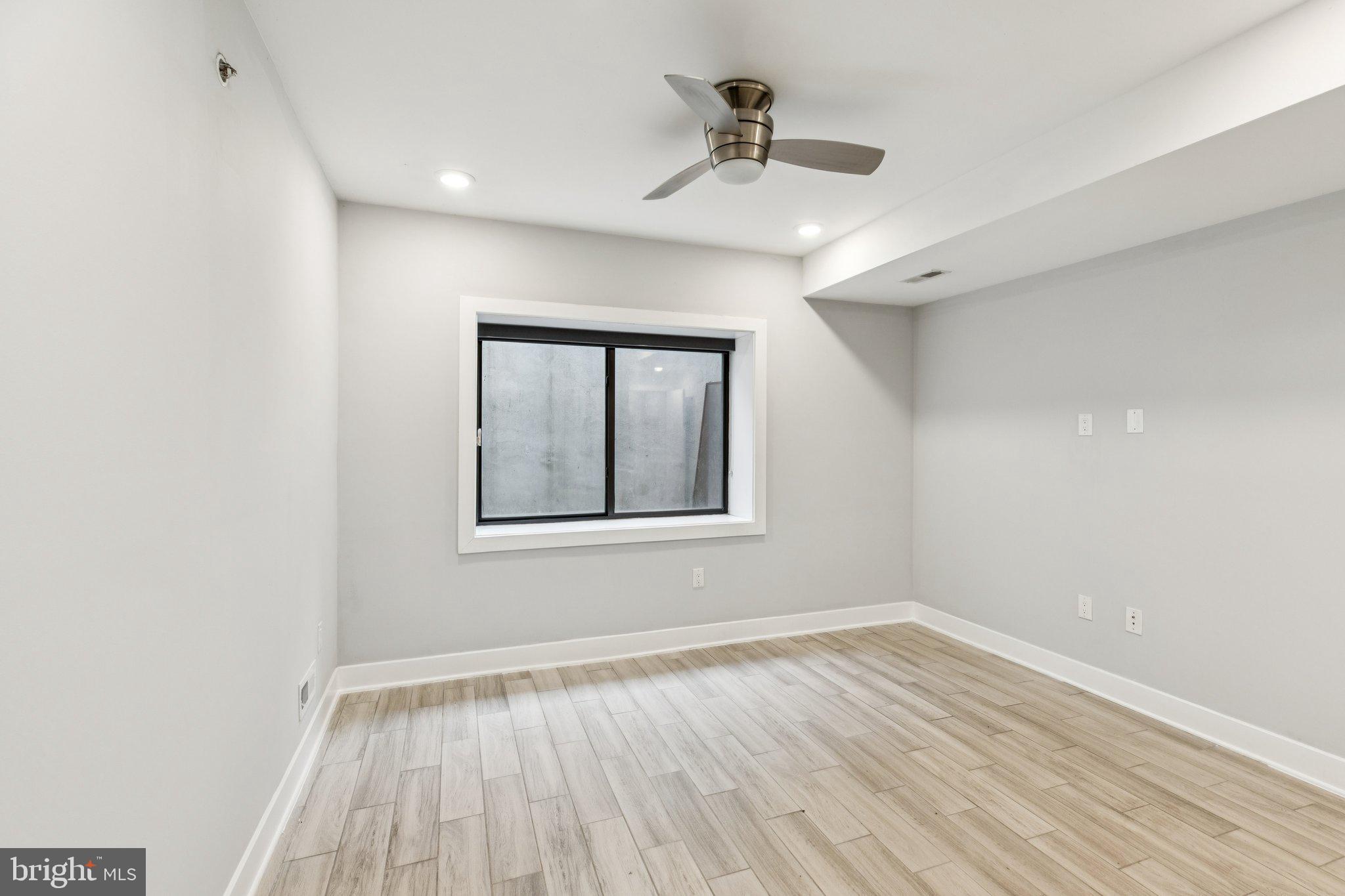 FRANCISVILLE - Residential Lease