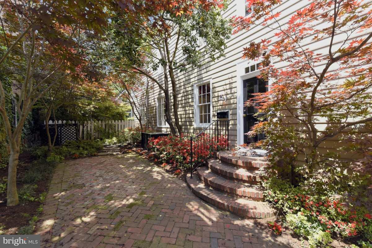 OLD TOWN - Residential