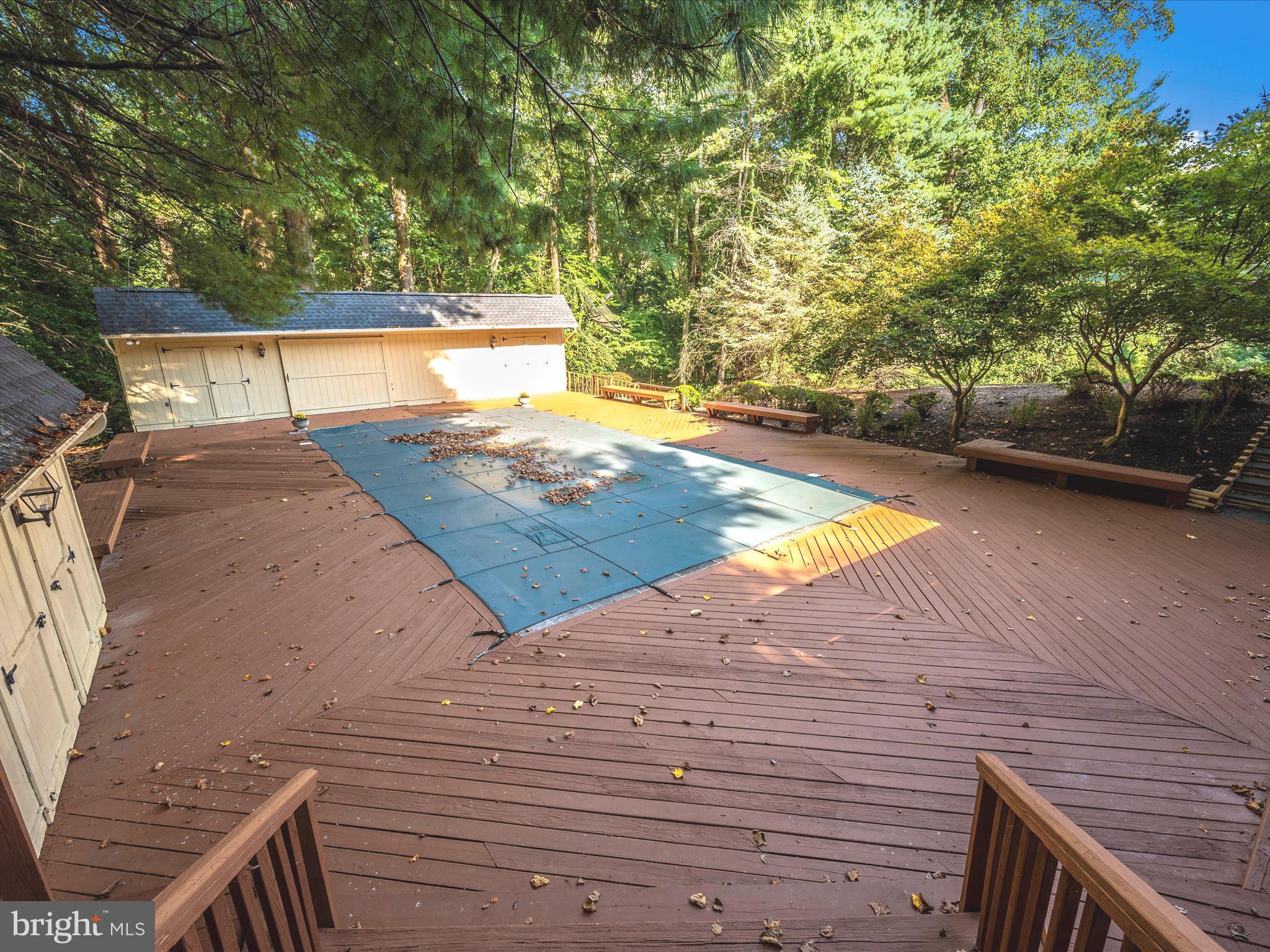 LAKE POTOMAC - Residential